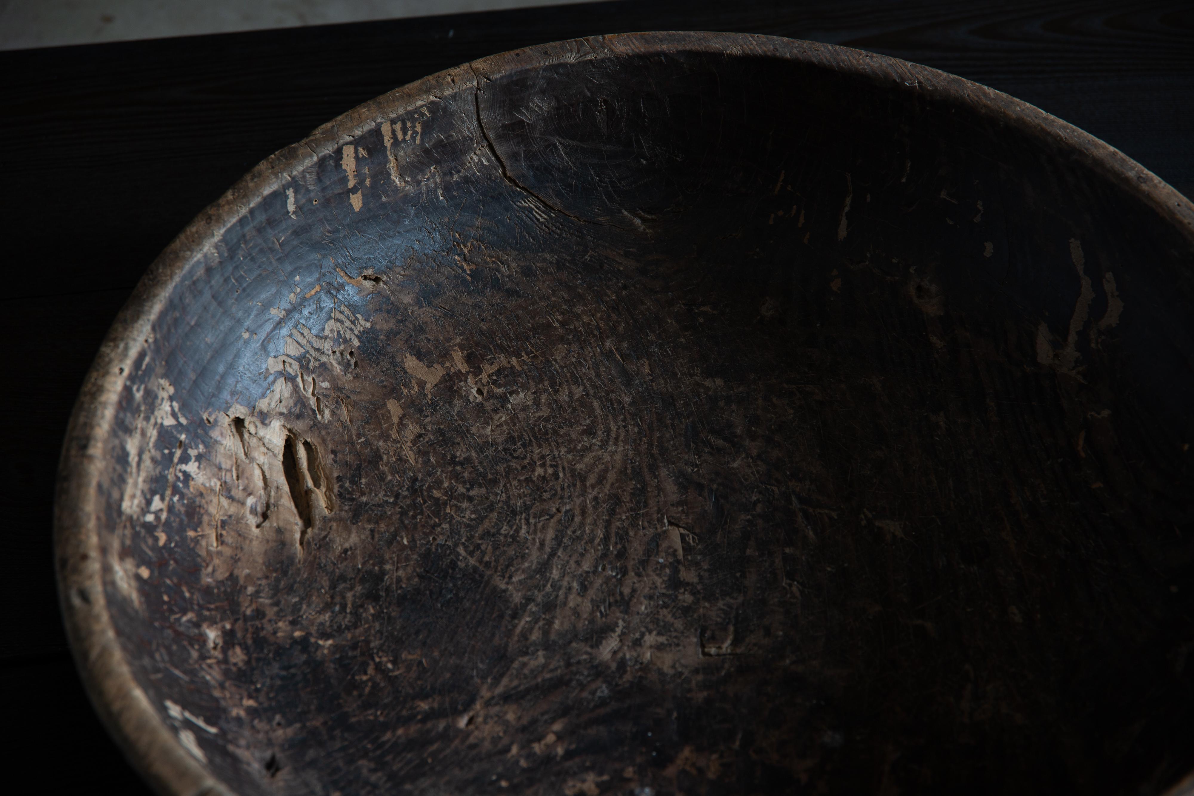 antique Japanese wabi sabi Konebachi, large hand-carved dough bowl, primitive For Sale 5