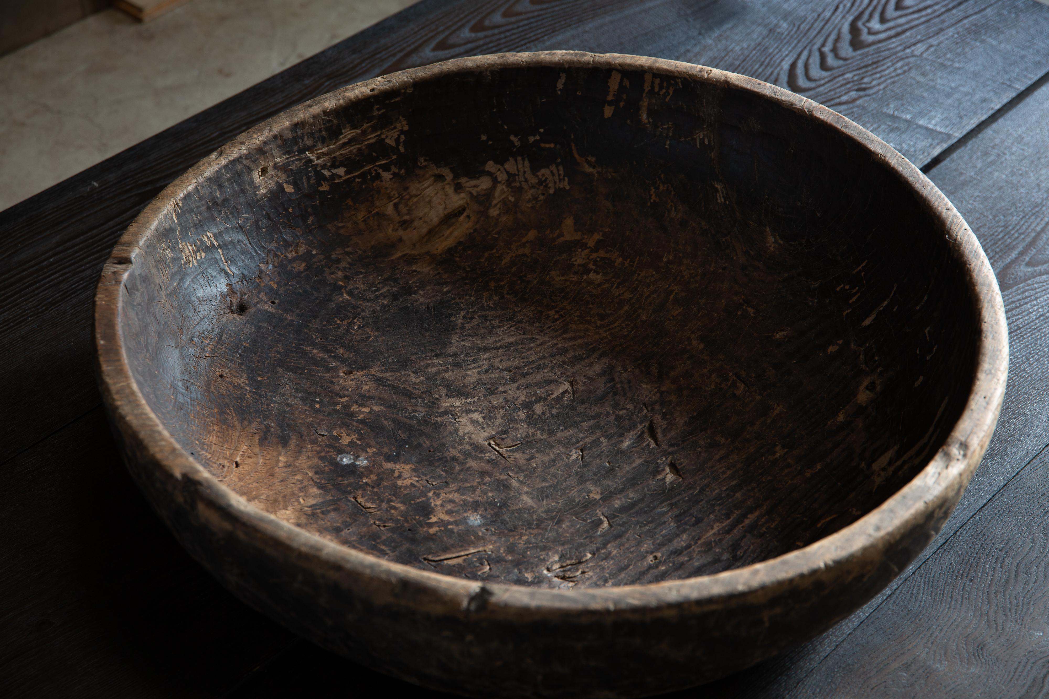 antique Japanese wabi sabi Konebachi, large hand-carved dough bowl, primitive For Sale 7