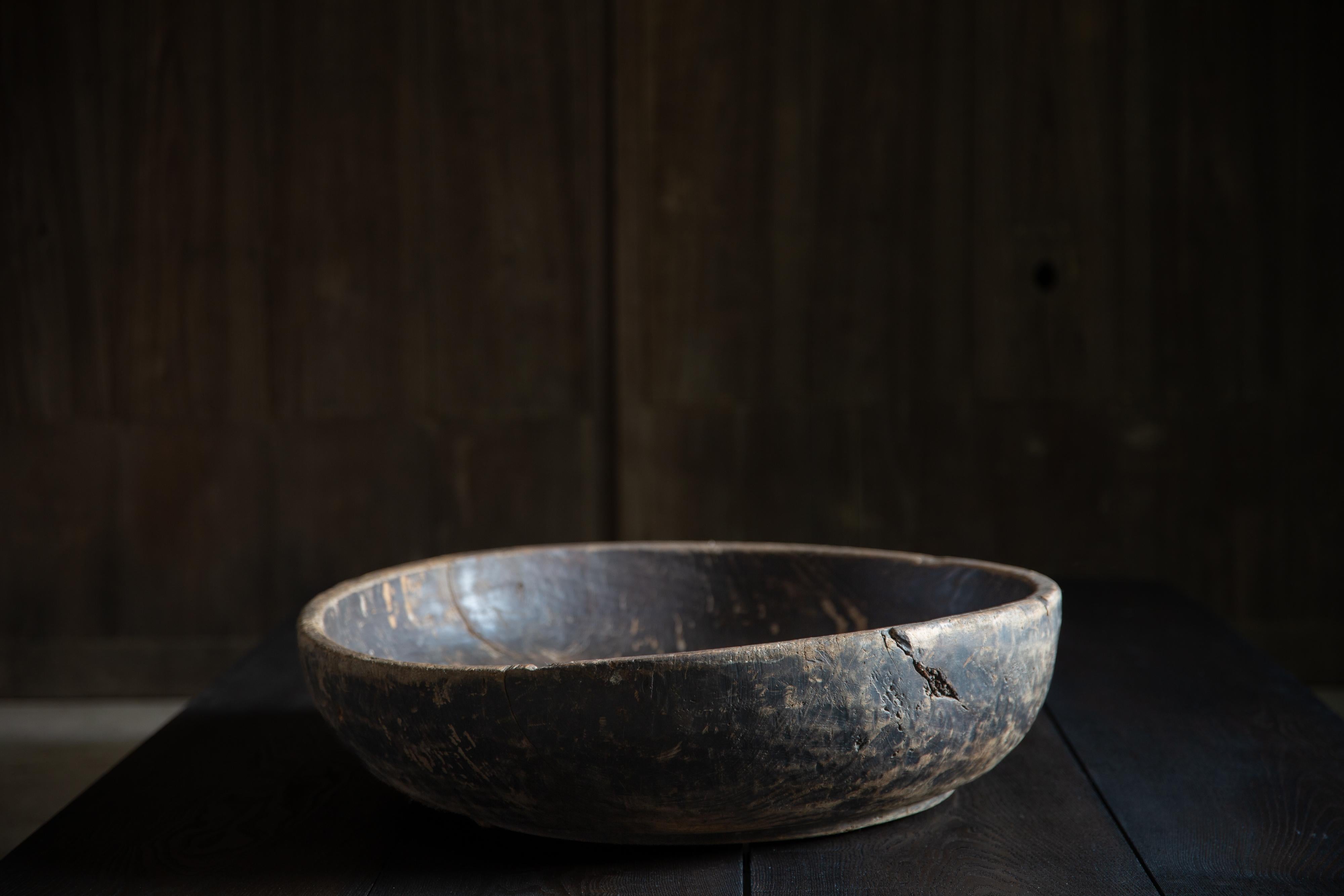 antique Japanese wabi sabi Konebachi, large hand-carved dough bowl, primitive For Sale 8