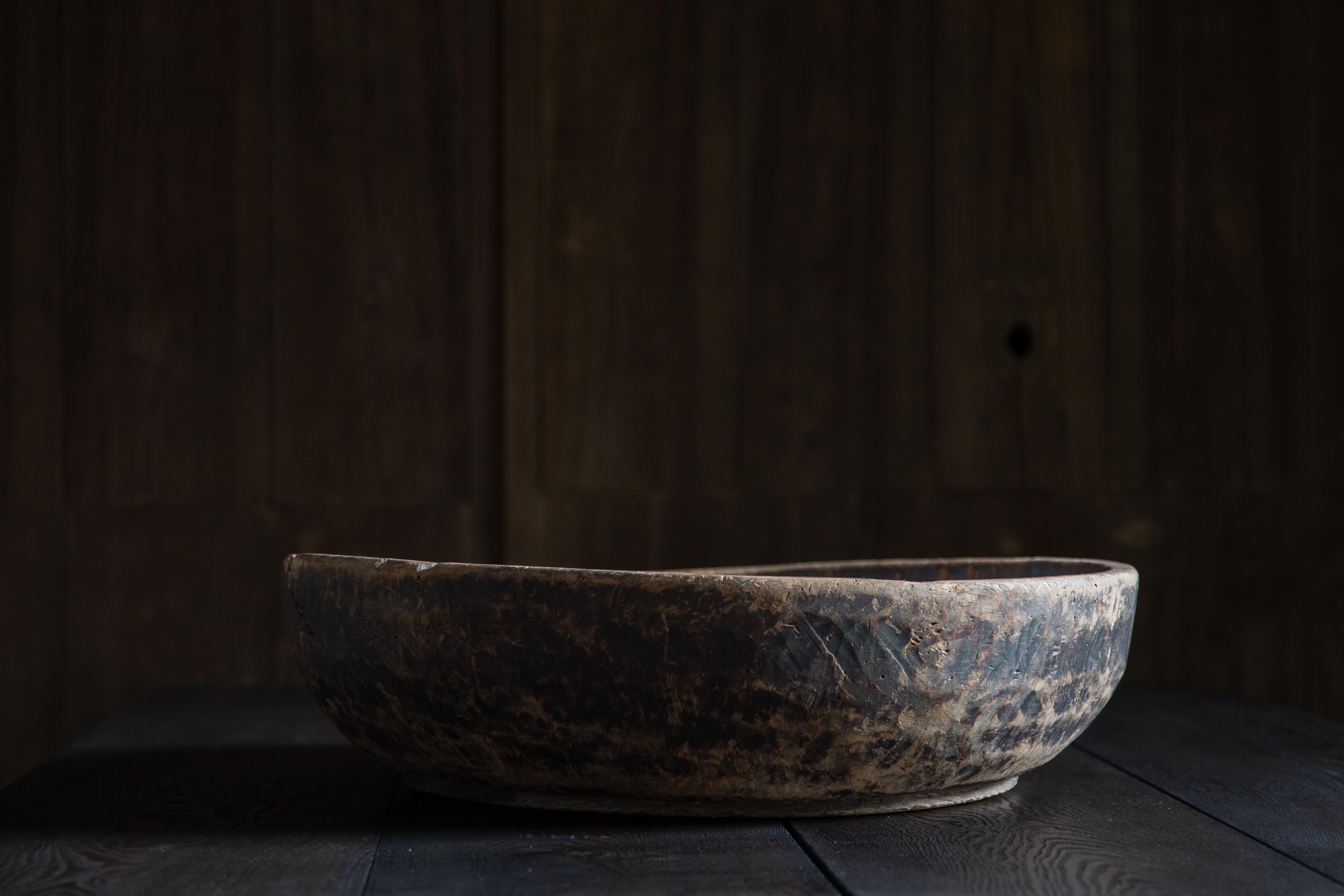 antique Japanese wabi sabi Konebachi, large hand-carved dough bowl, primitive For Sale 11