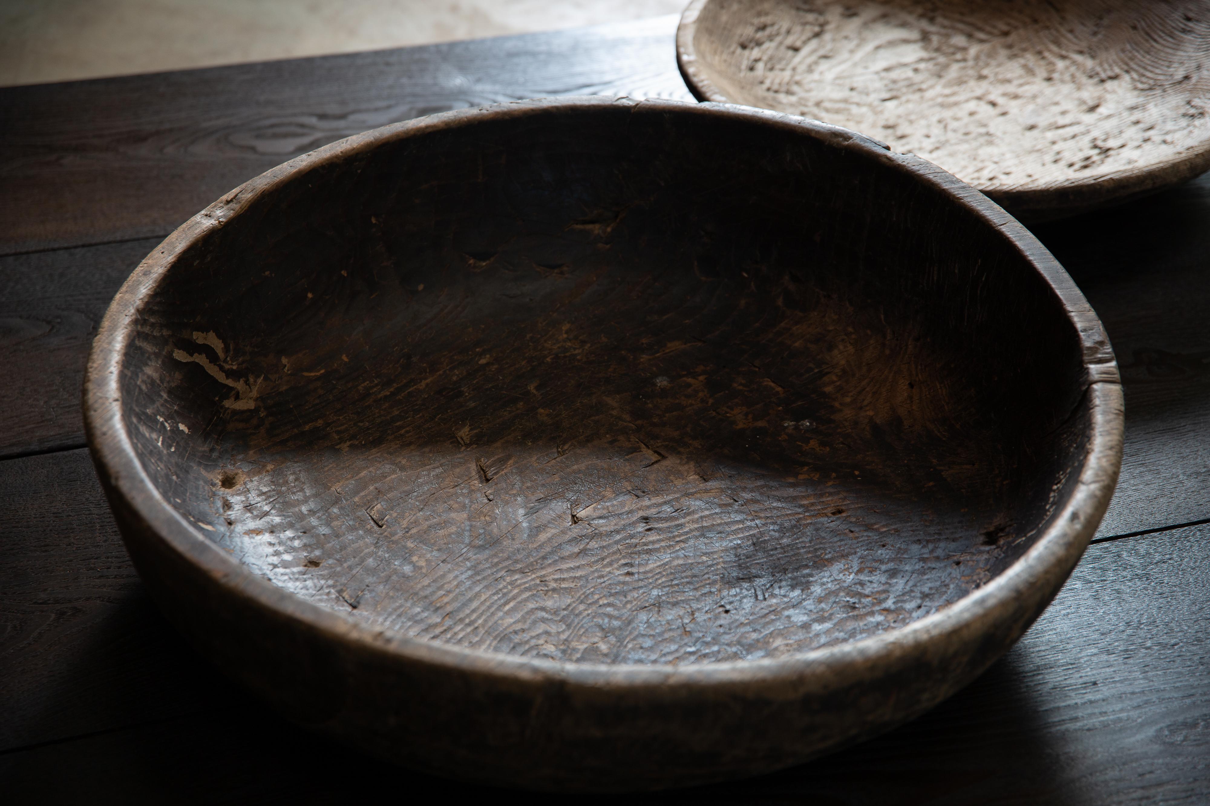 Wood antique Japanese wabi sabi Konebachi, large hand-carved dough bowl, primitive For Sale