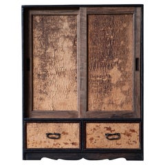 Antiker japanischer Wabi-Sabi Tansu-Schrank mit natürlichen Rindenfurnieren, Anfang 20.