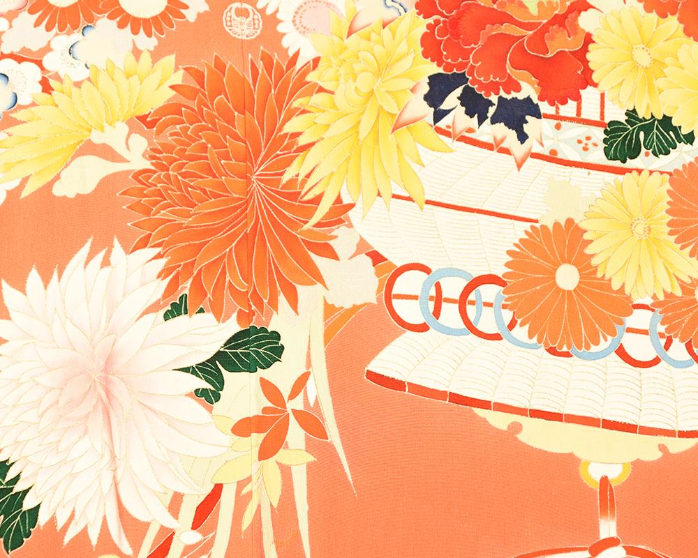 Antiker japanischer Kimono für Damen aus Seide mit Stickerei, frühes 20. Jahrhundert (Bestickt)