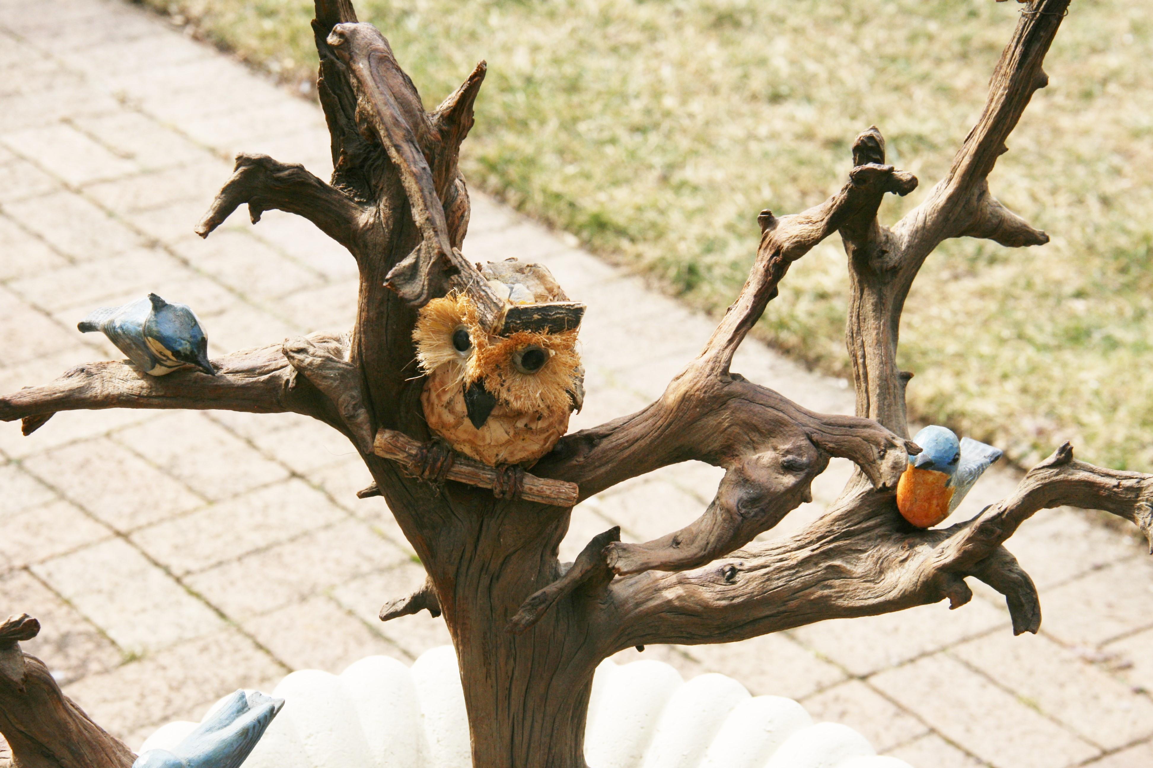 Antique American  Wood Tree Sculpture with Hand Carved and Painted Birds For Sale 8