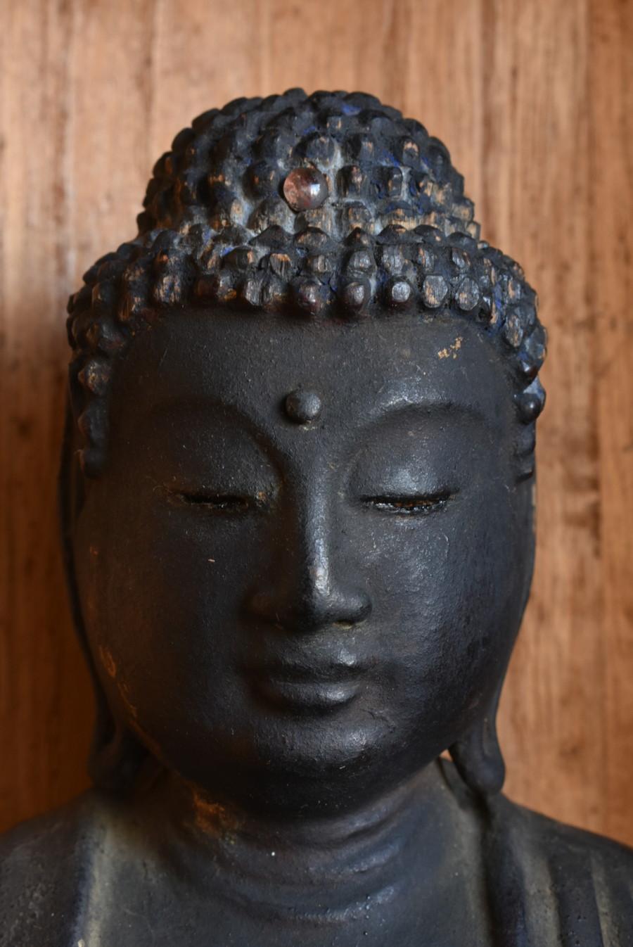 Antike japanische Holz-Buddha-Statue/Edo-Zeit/Sitzende Tathagata-Statue aus Holz im Zustand „Gut“ im Angebot in Sammu-shi, Chiba