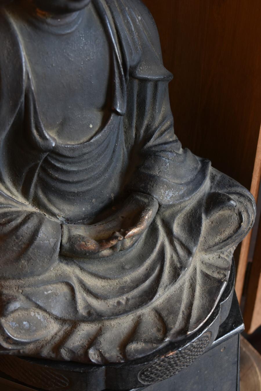 Antike japanische Holz-Buddha-Statue/Edo-Zeit/Sitzende Tathagata-Statue aus Holz (18. Jahrhundert und früher) im Angebot