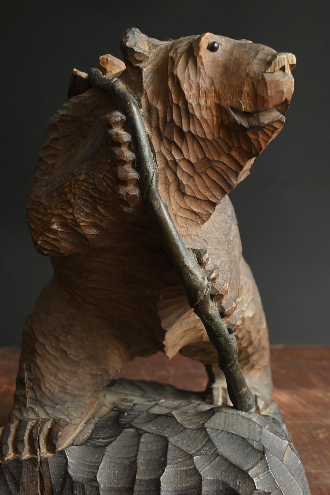 Antica scultura giapponese in legno di un orso / Hokkaido / 20° secolo / Epoca Showa in vendita 5