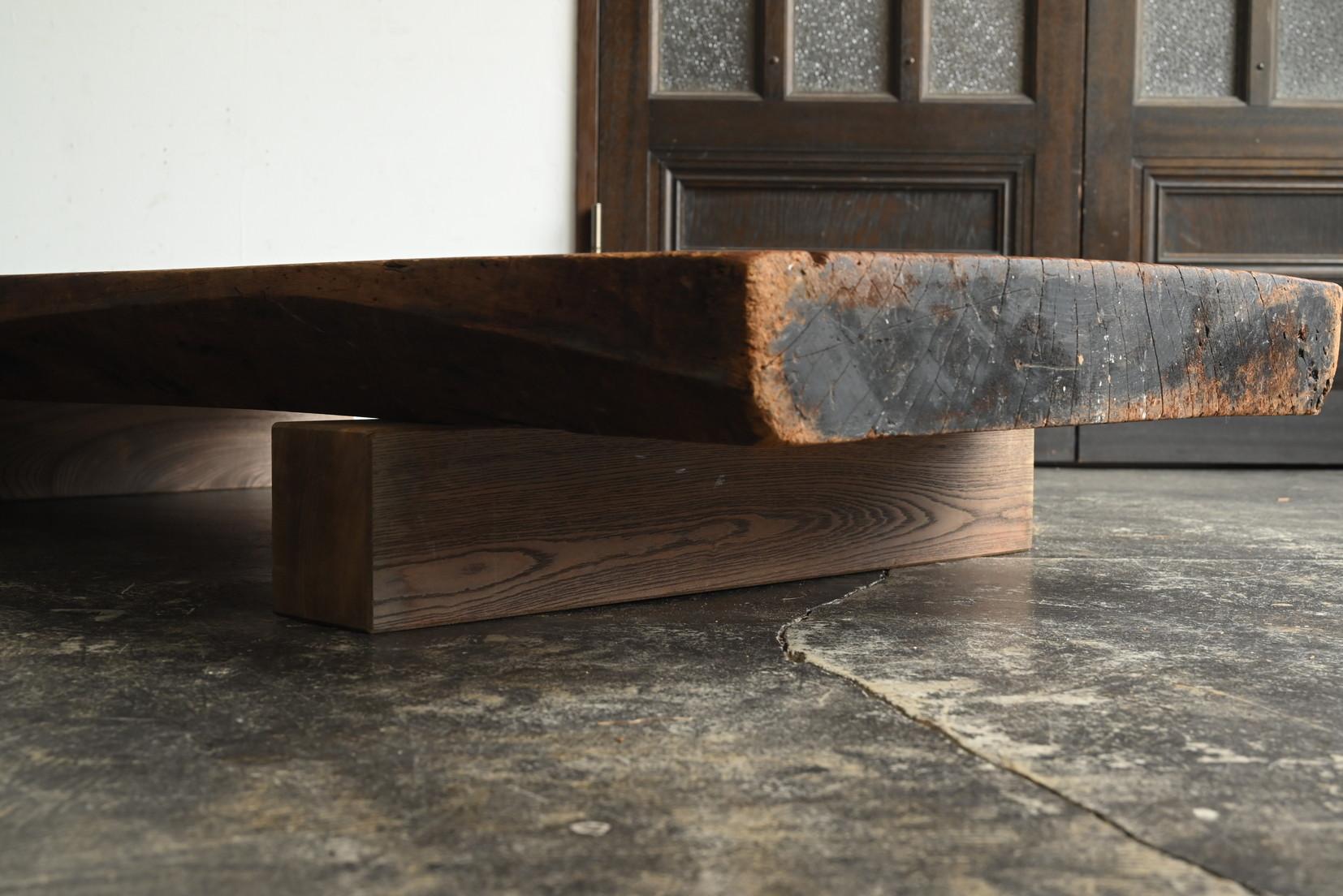 Table basse japonaise ancienne en bois / 1868-1920 / Table basse Wabi-Sabi en vente 11