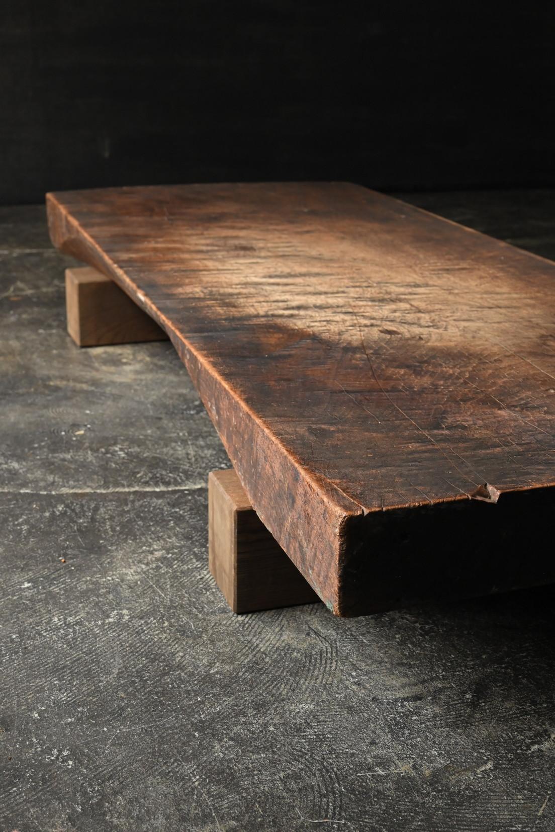 Table basse japonaise ancienne en bois / 1868-1920 / Table basse Wabi-Sabi en vente 1