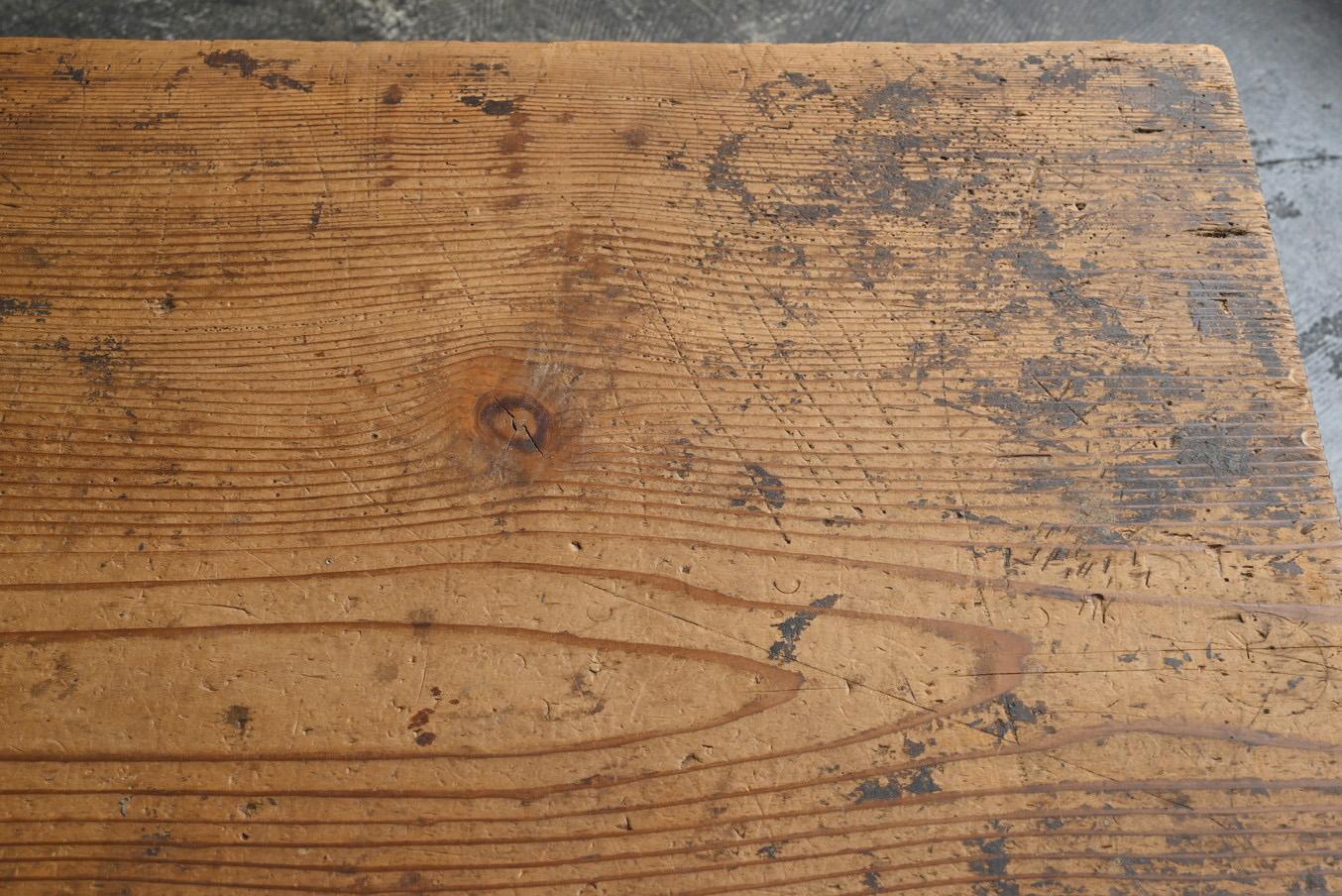 Ancienne table basse japonaise en bois /Début 20ème siècle / Table de canapé Wabi-sabi en vente 9
