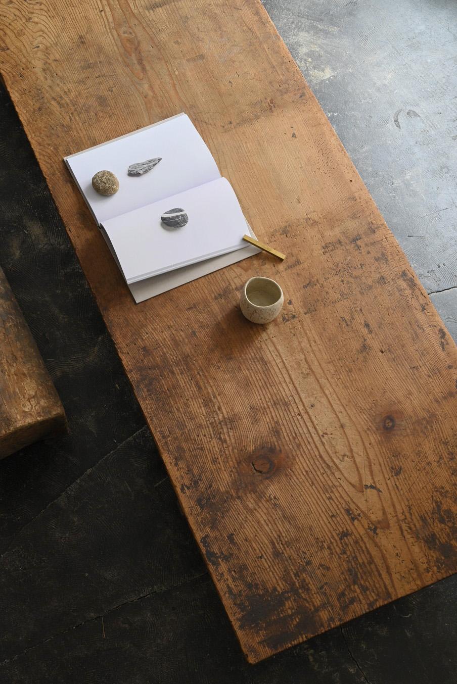 Taisho Ancienne table basse japonaise en bois /Début 20ème siècle / Table de canapé Wabi-sabi en vente