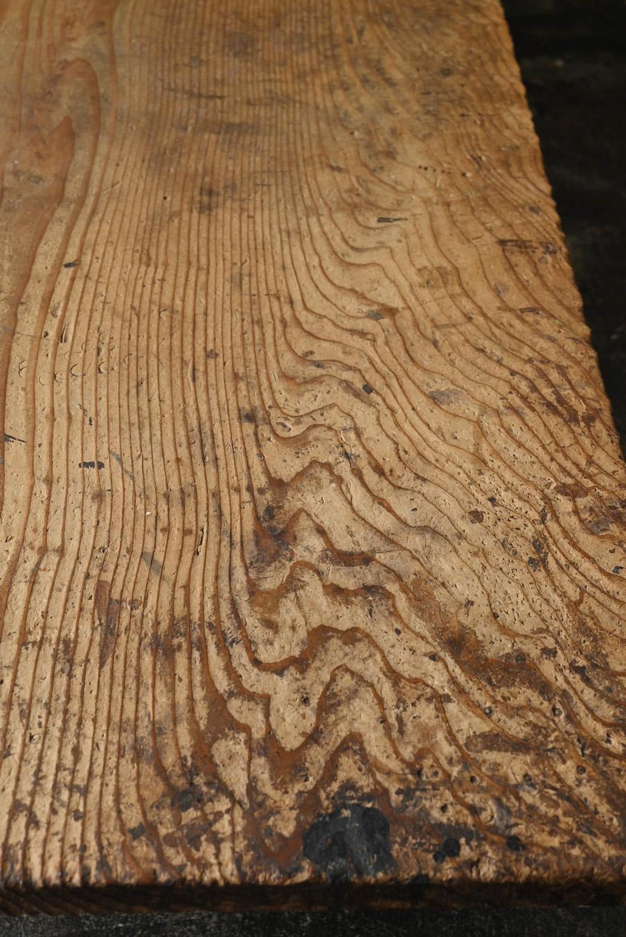 Ancienne table basse japonaise en bois /Début 20ème siècle / Table de canapé Wabi-sabi en vente 1