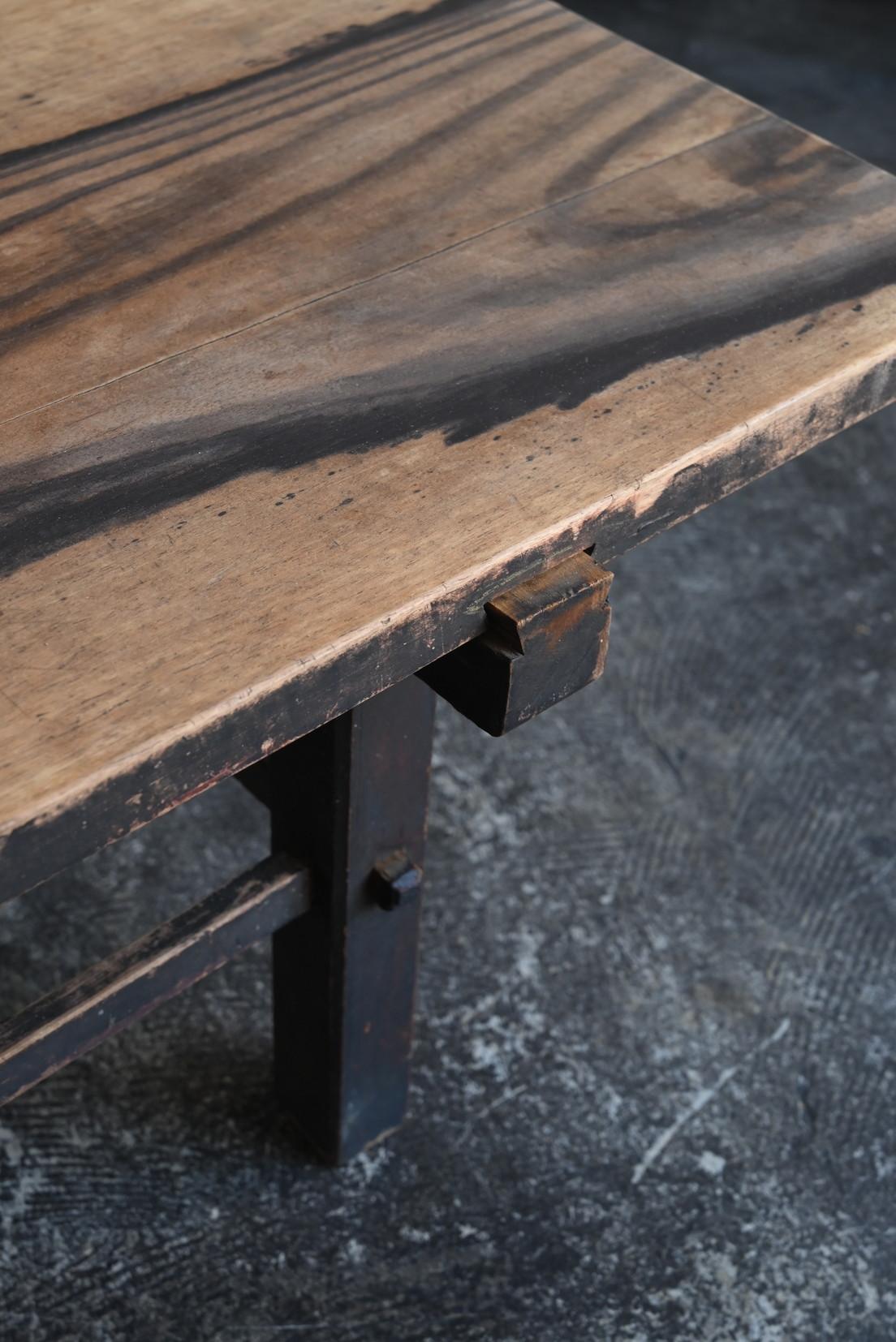 Table basse japonaise ancienne en bois avec un motif de lavage à l'encre de bon goût/Meiji en vente 8