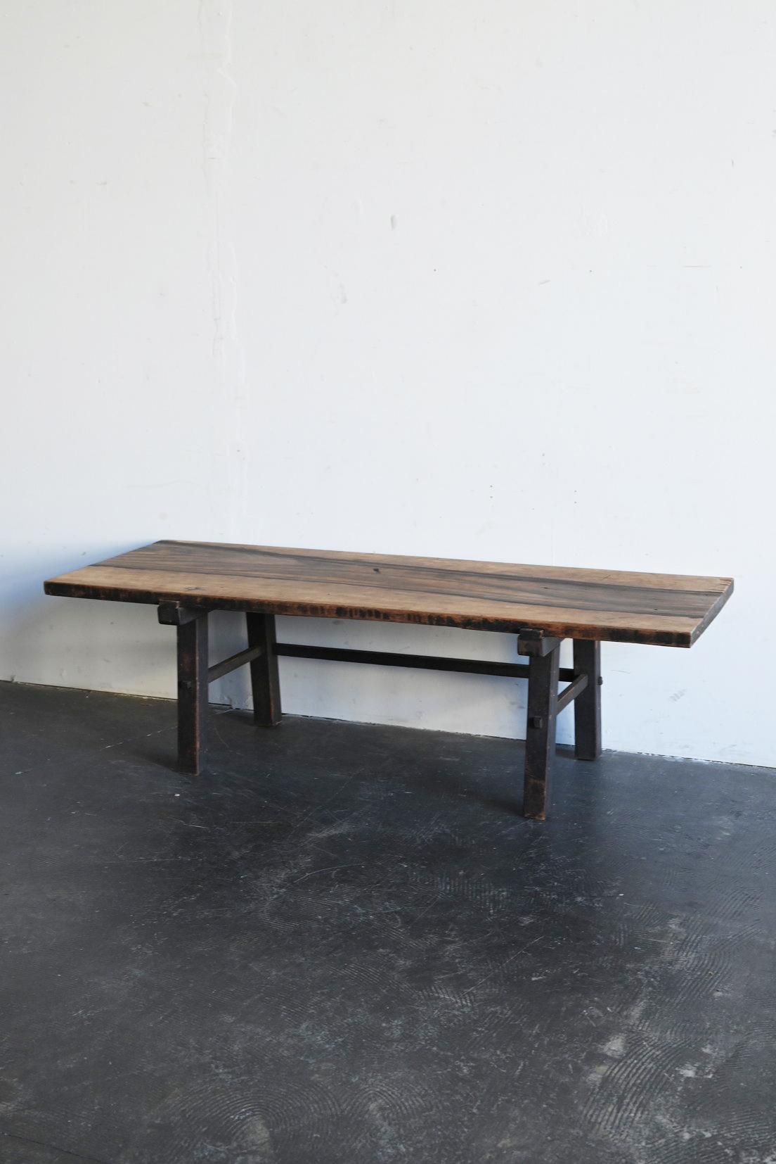 XIXe siècle Table basse japonaise ancienne en bois avec un motif de lavage à l'encre de bon goût/Meiji en vente