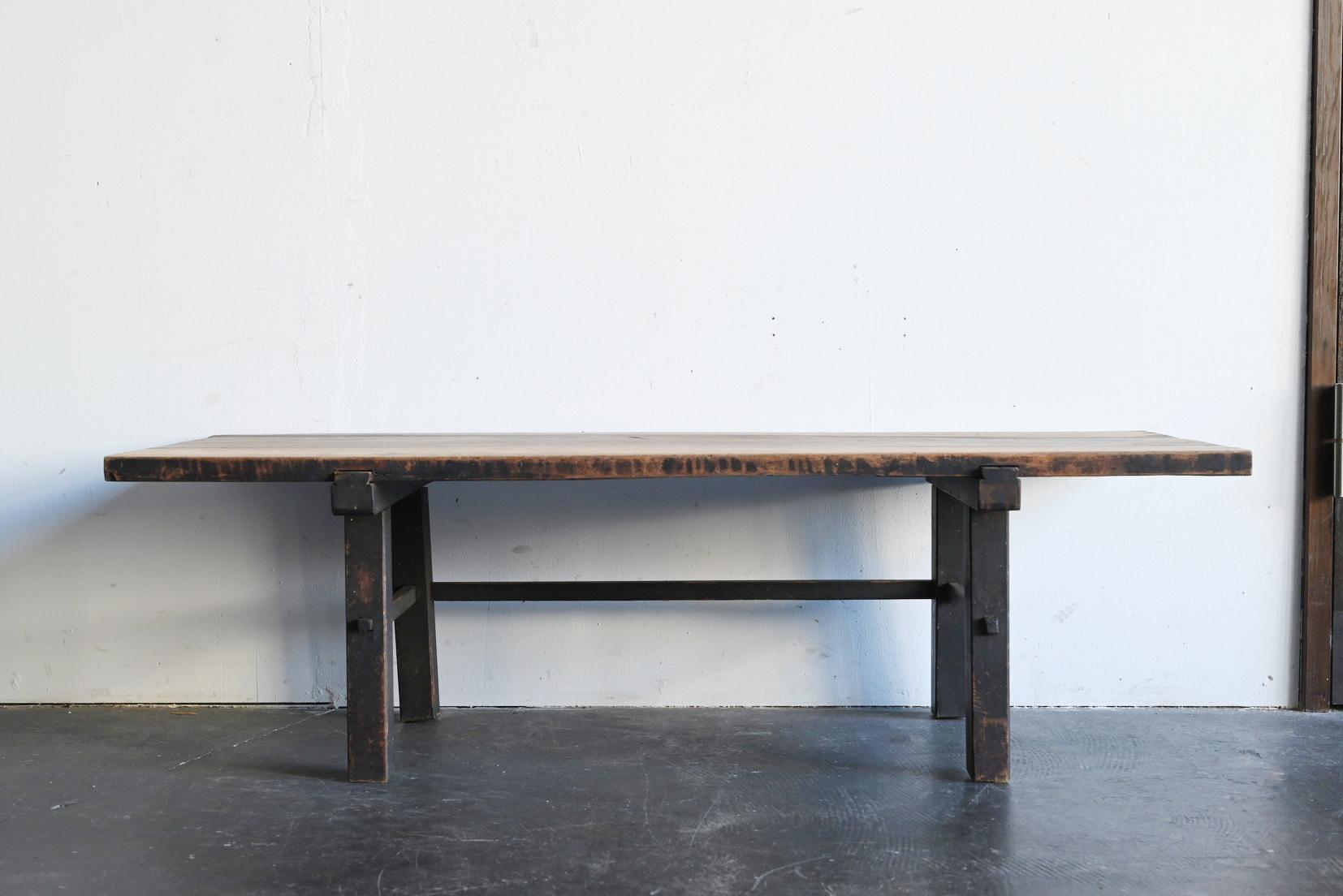 Hêtre Table basse japonaise ancienne en bois avec un motif de lavage à l'encre de bon goût/Meiji en vente