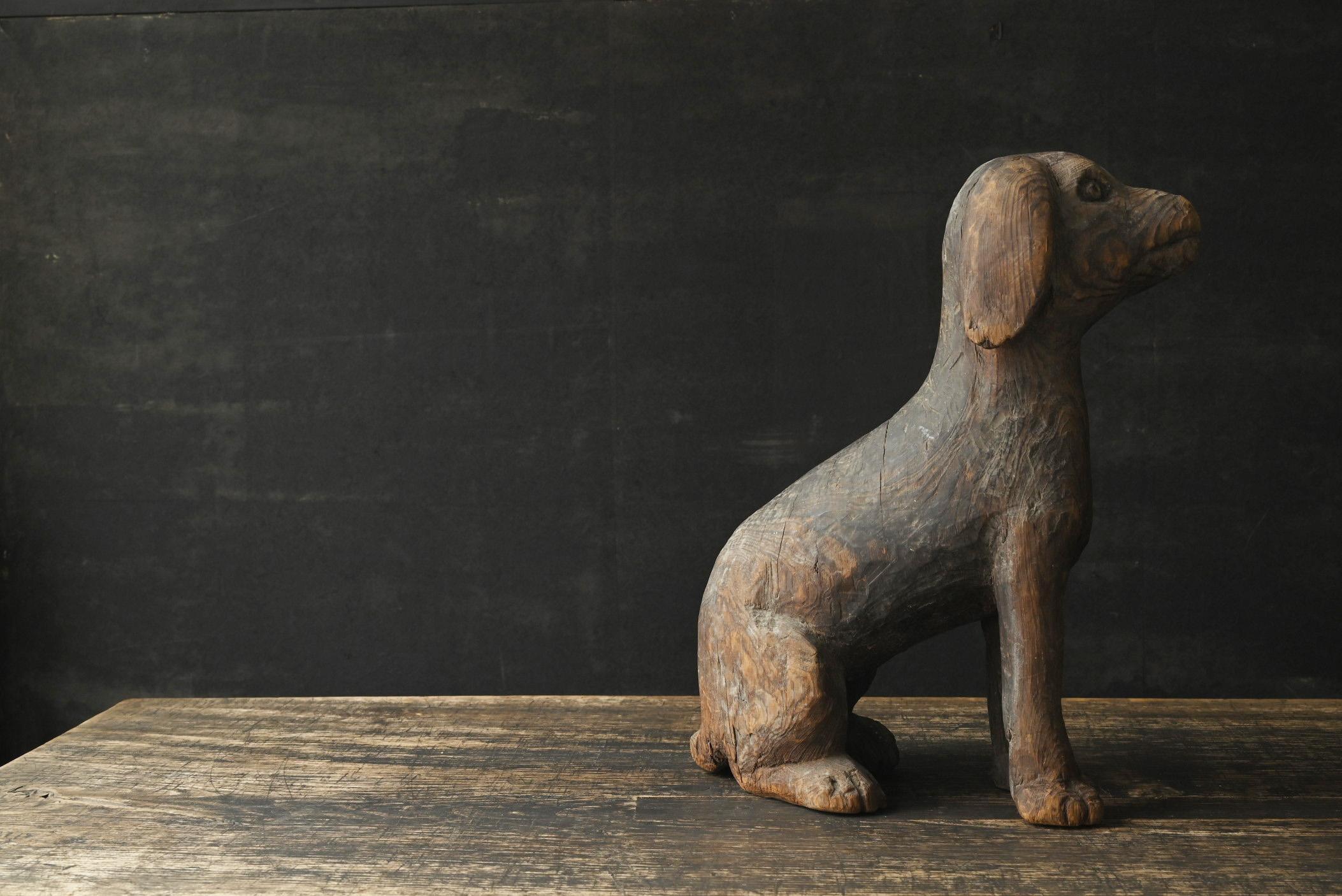 Hand-Carved Antique Japanese wooden dog figurine / 1868-1920 / Meiji-Taisho period