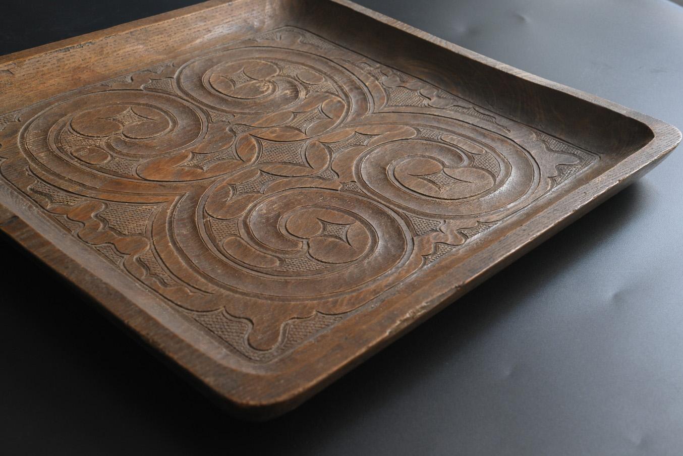Ancien plateau japonais en bois de Hokkaido Ainu / début du 20e siècle/MINGEI en vente 3
