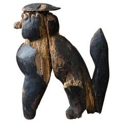 Sculpture japonaise ancienne en bois représentant un chien gardien « Komainu » / Wabi-Sabi / Période Edo-Meiji