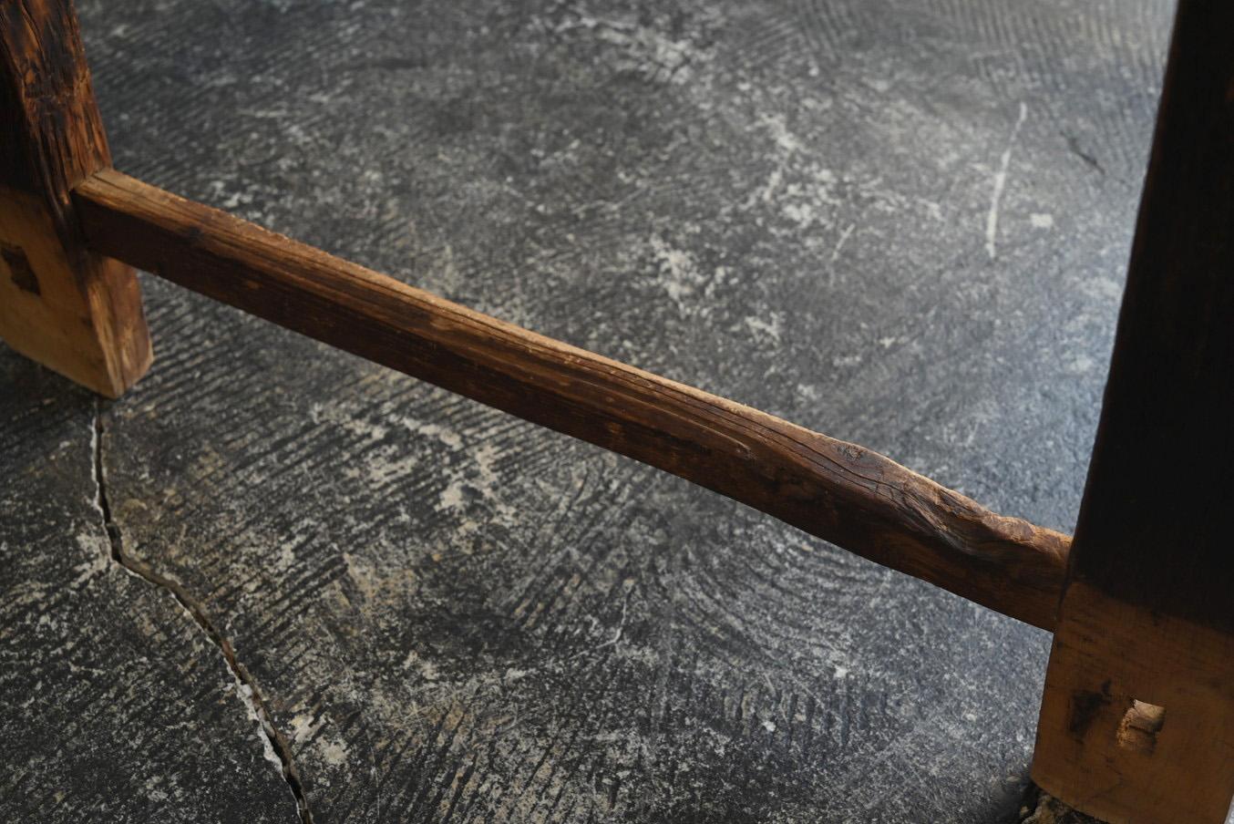Antica sedia giapponese in legno a traliccio / 1868-1920 / Sgabello semplice e rustico in vendita 5