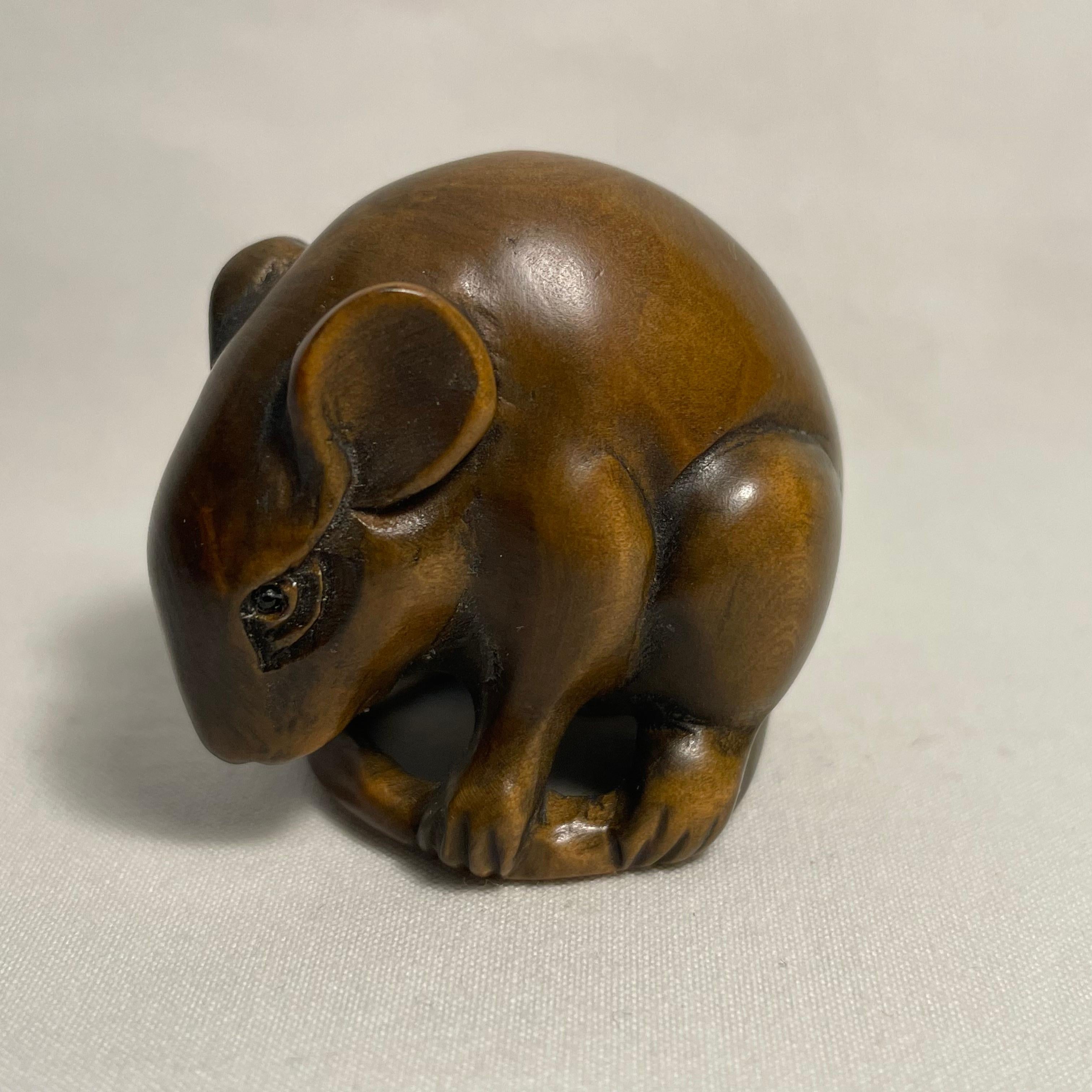 Antique Japanese Wooden Netsuke 1920s 'Mouse' Taisho era For Sale 4