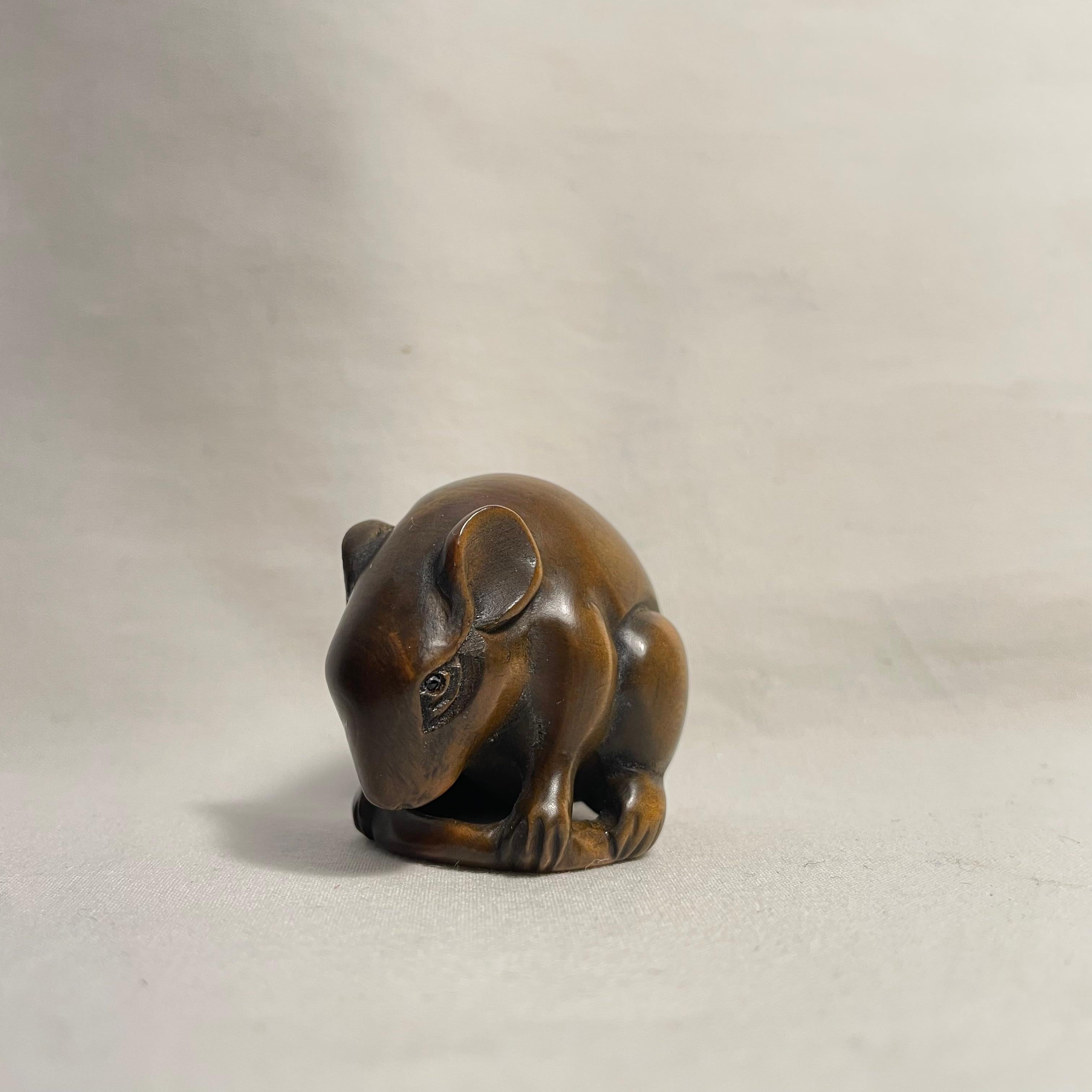 Hand-Carved Antique Japanese Wooden Netsuke 1920s 'Mouse' Taisho era For Sale
