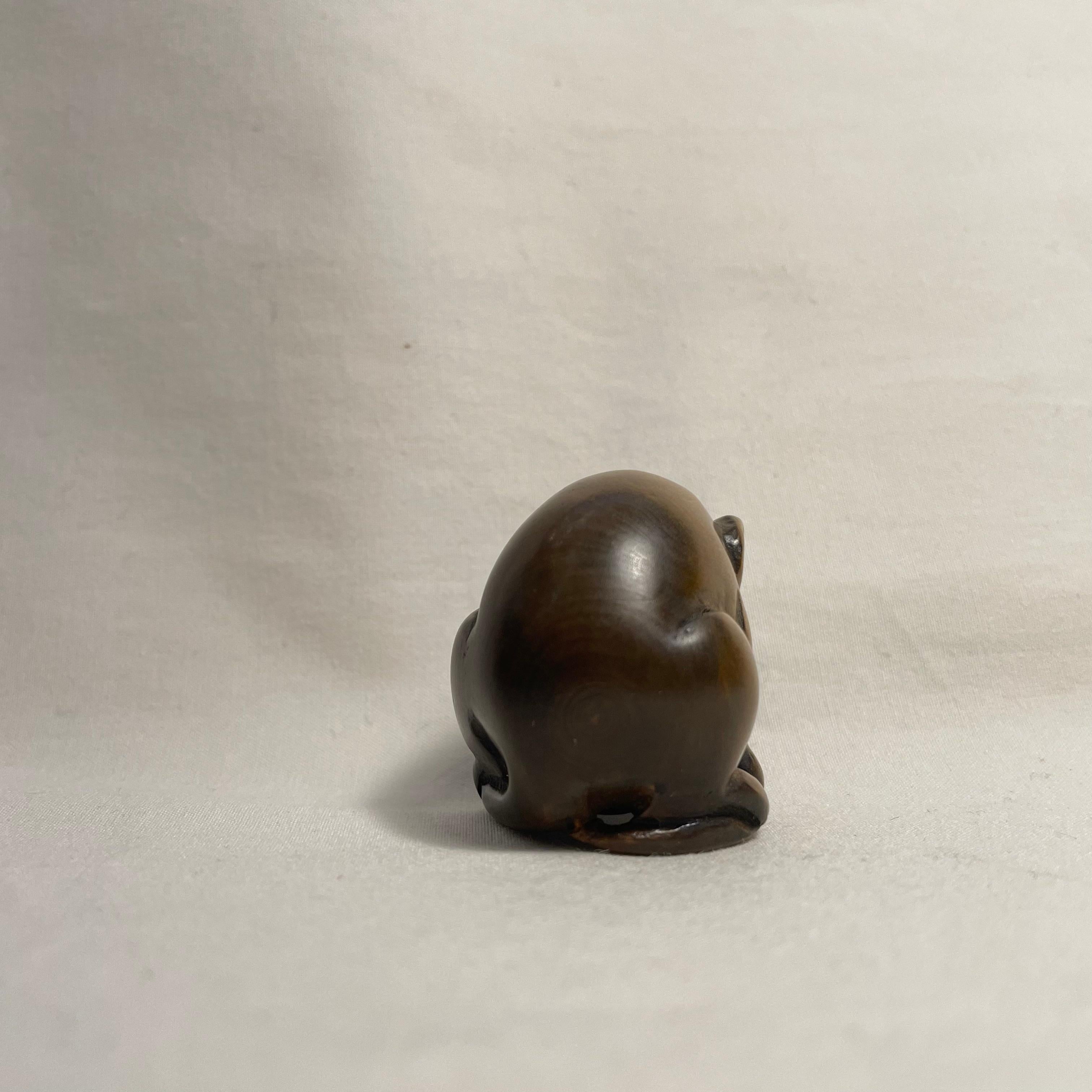 Early 20th Century Antique Japanese Wooden Netsuke 1920s 'Mouse' Taisho era For Sale