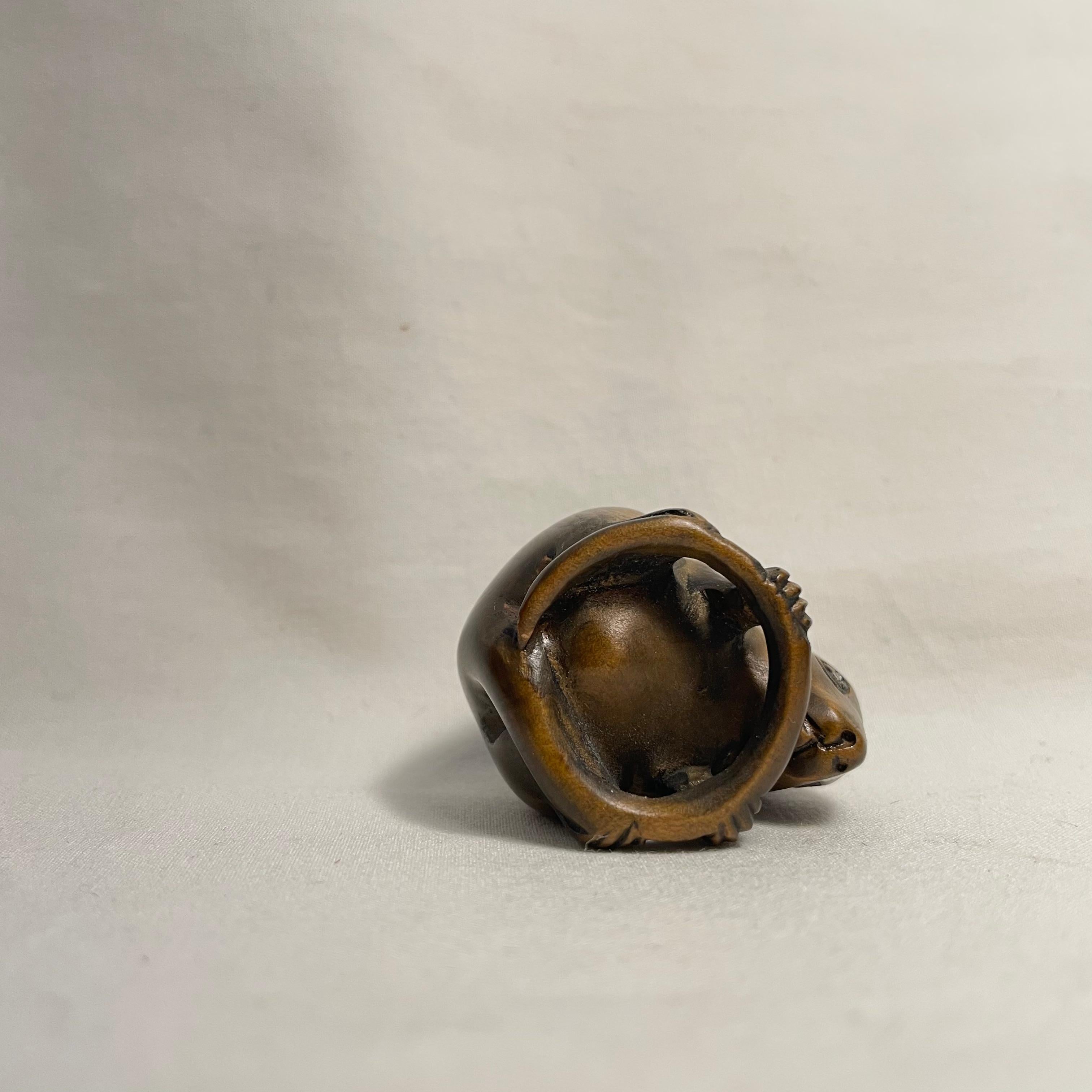 Antique Japanese Wooden Netsuke 1920s 'Mouse' Taisho era For Sale 1