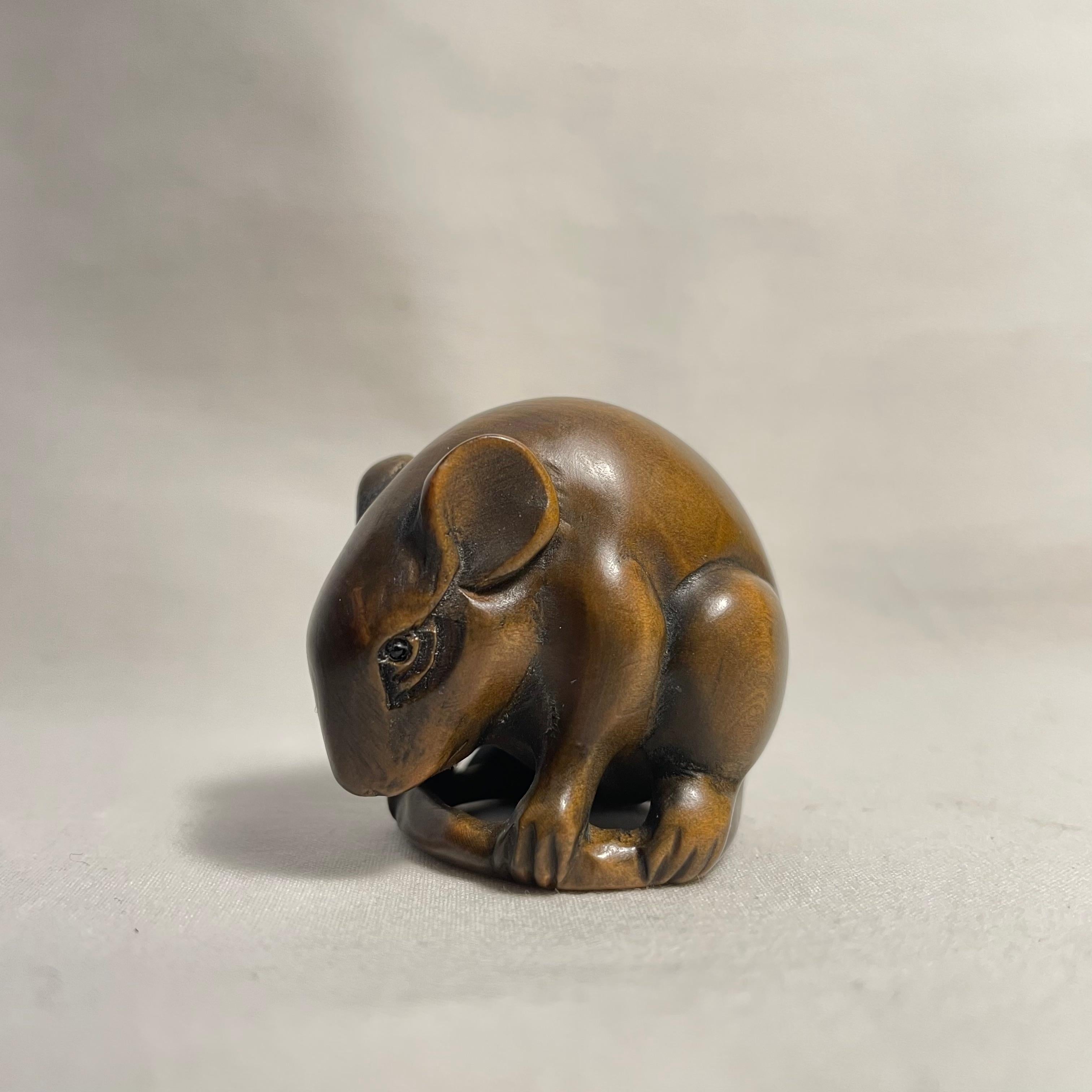 Antique Japanese Wooden Netsuke 1920s 'Mouse' Taisho era For Sale 3