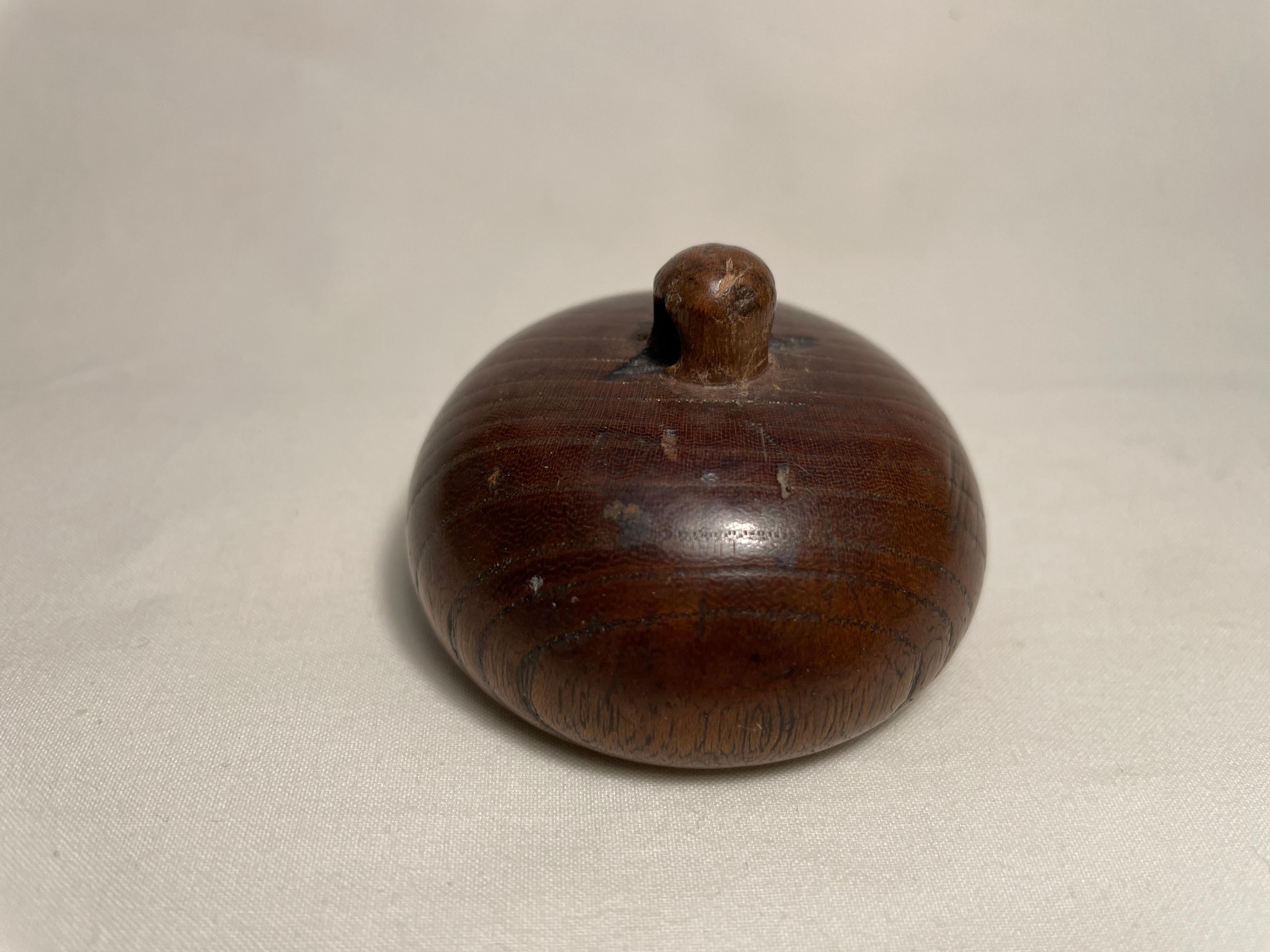 Hand-Carved Antique Japanese Wooden Netsuke 1970s For Sale