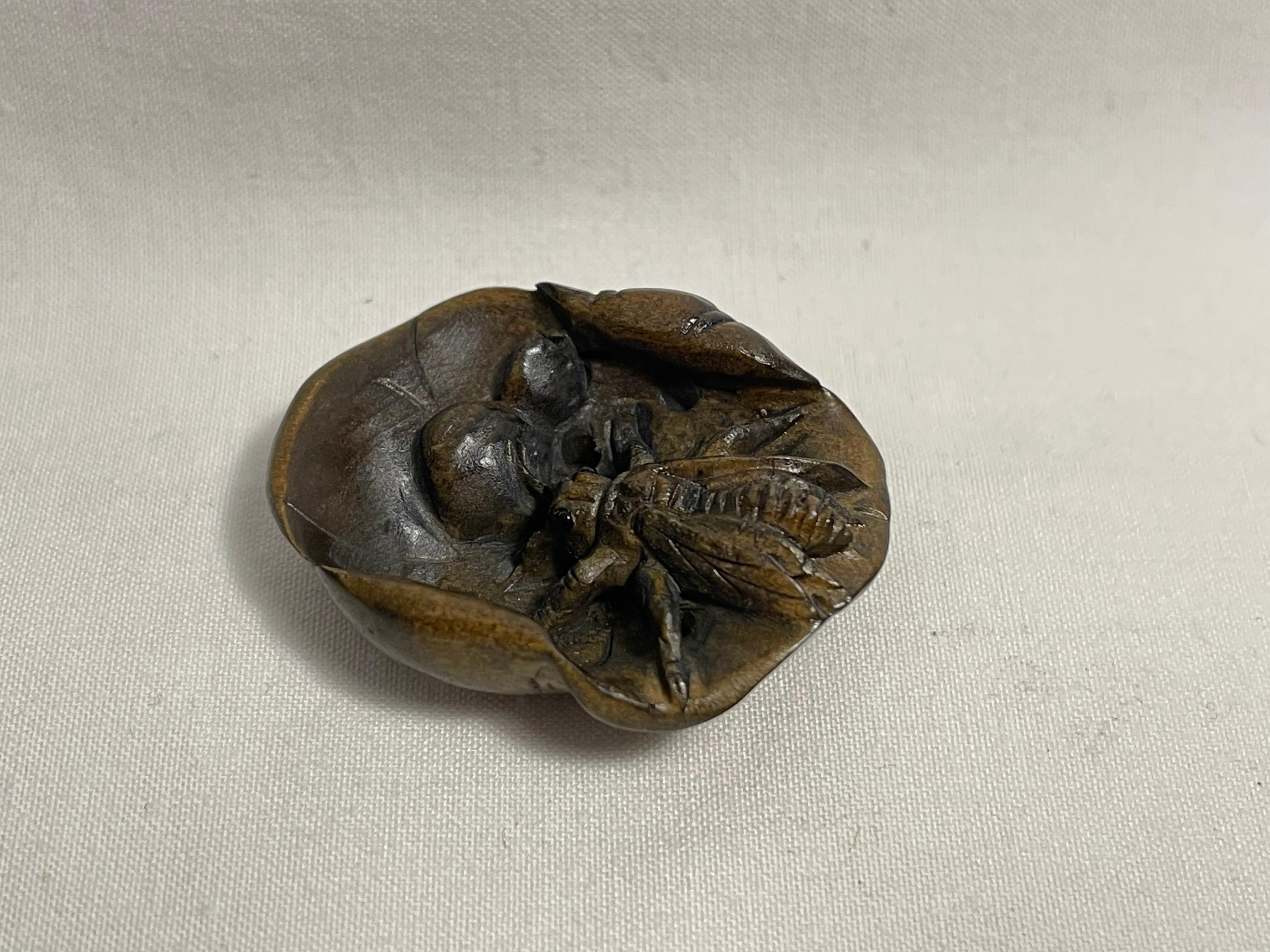 20th Century Antique Japanese Wooden Netsuke 'Bee and Lotus' 1960s 