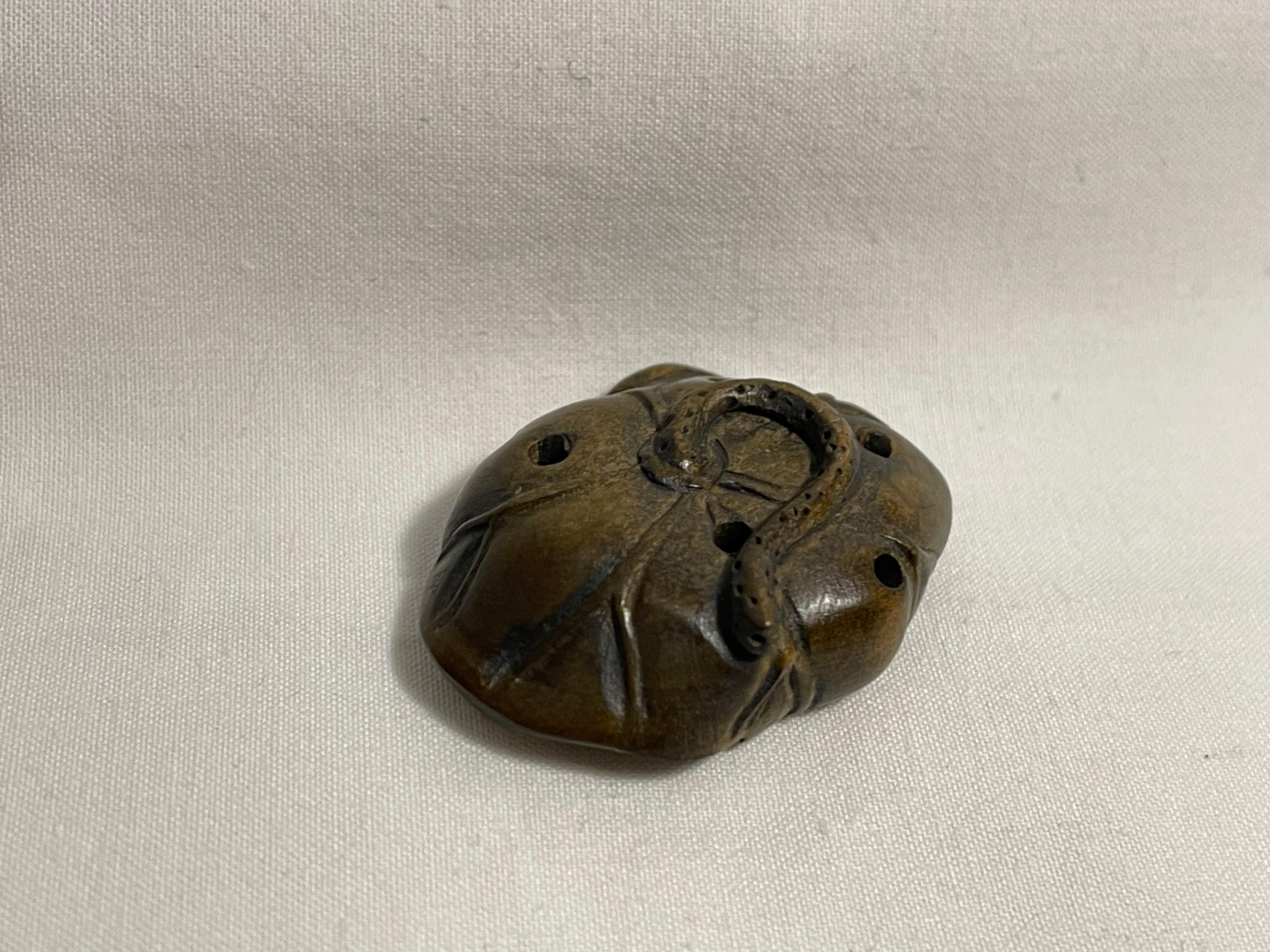 Antique Japanese Wooden Netsuke 'Bee and Lotus' 1960s  2