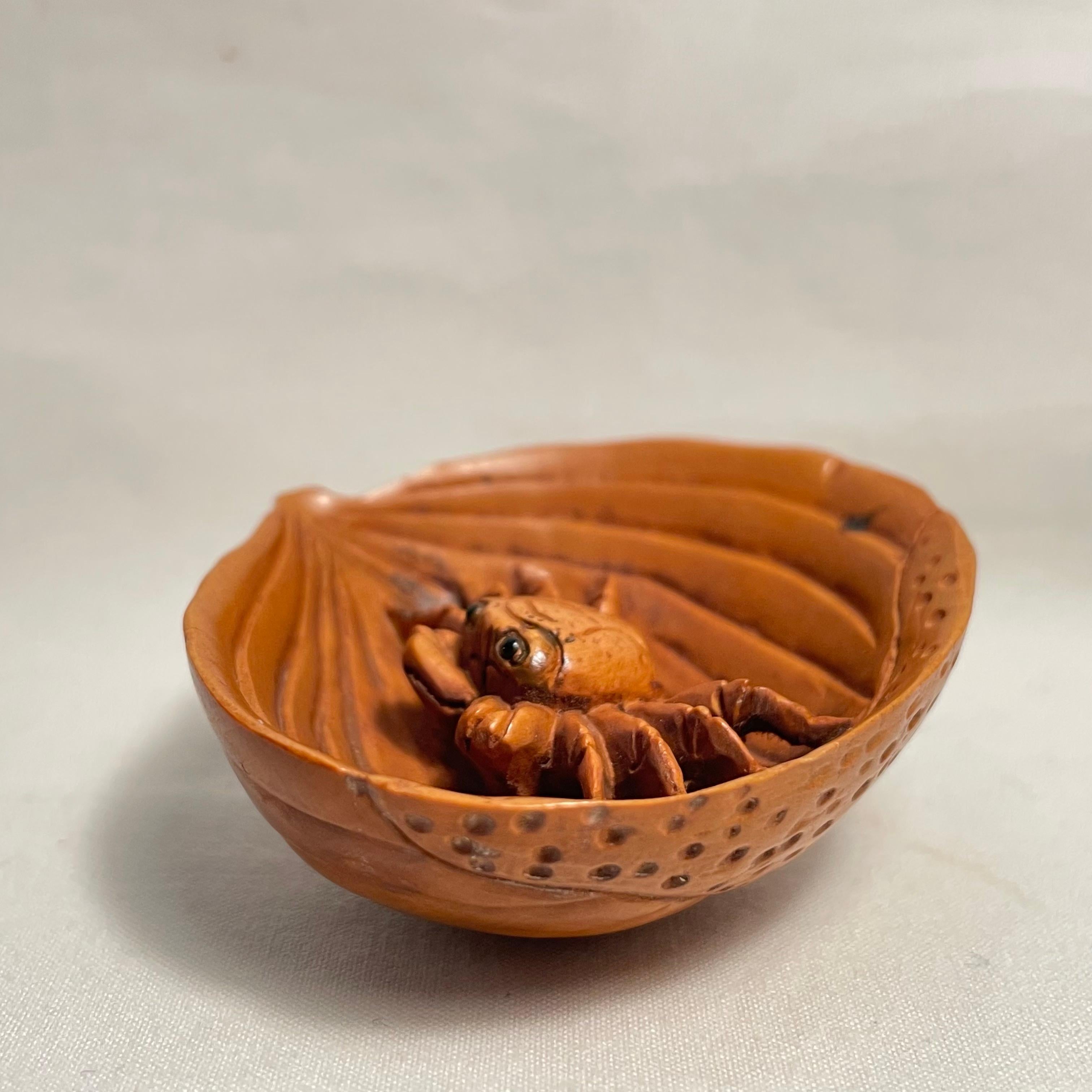 Hand-Carved Antique Japanese Wooden Netsuke 'Crab in the Chestnut' 1950s Showa 'Yuuichi'