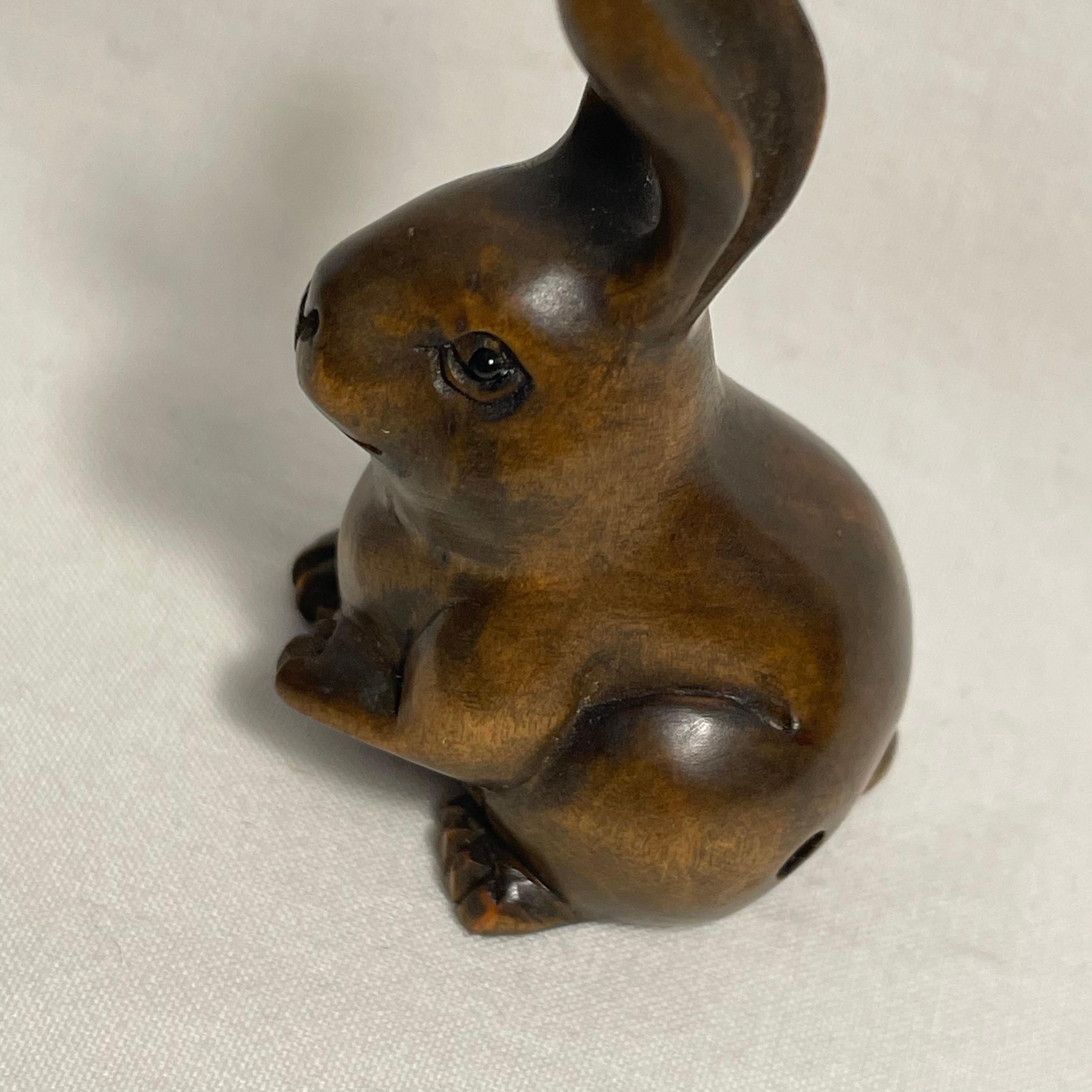 Antique Japanese Wooden Netsuke 'Sitting Rabbit' 1900s Meiji Gyokuseki 5