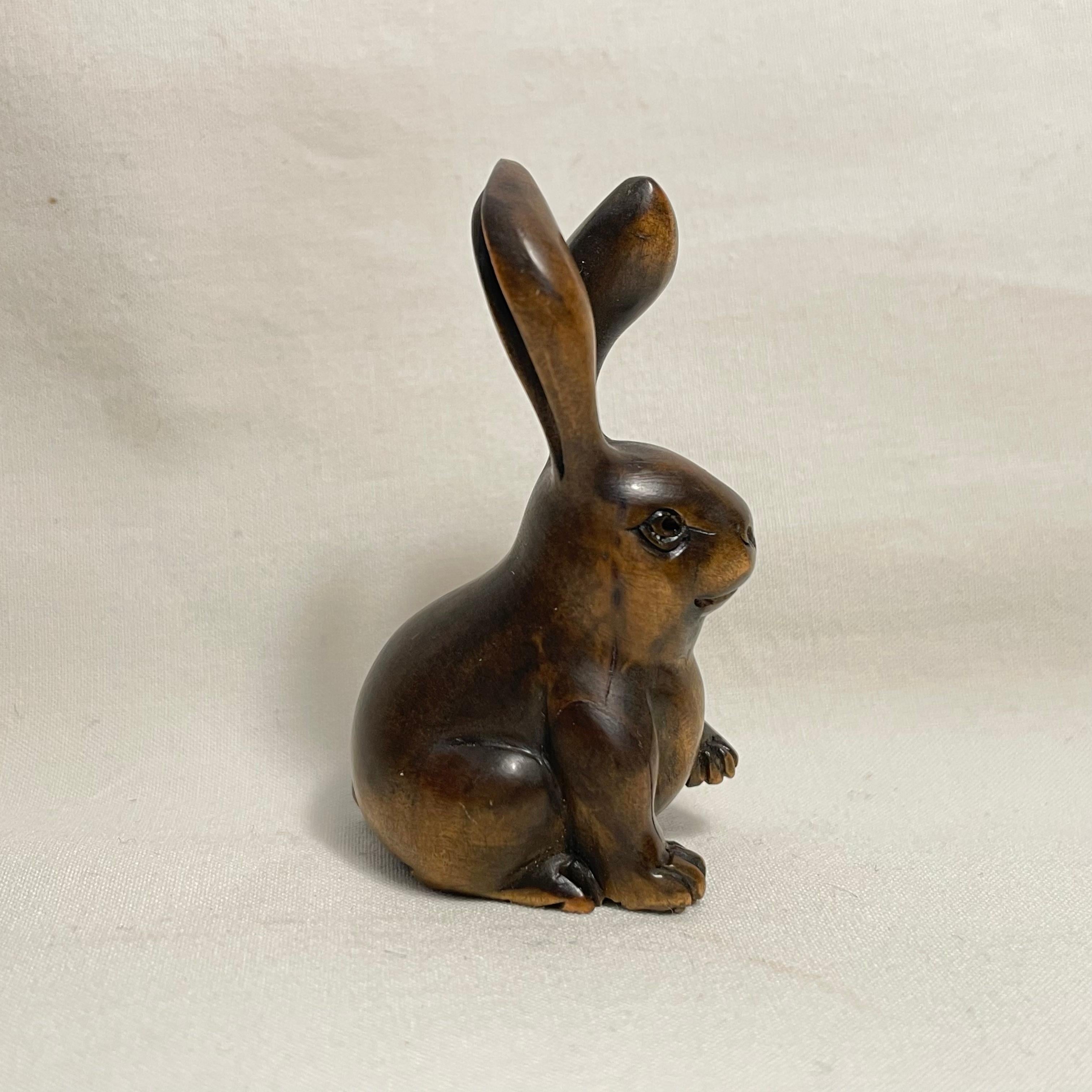 Hand-Carved Antique Japanese Wooden Netsuke 'Sitting Rabbit' 1900s Meiji Gyokuseki