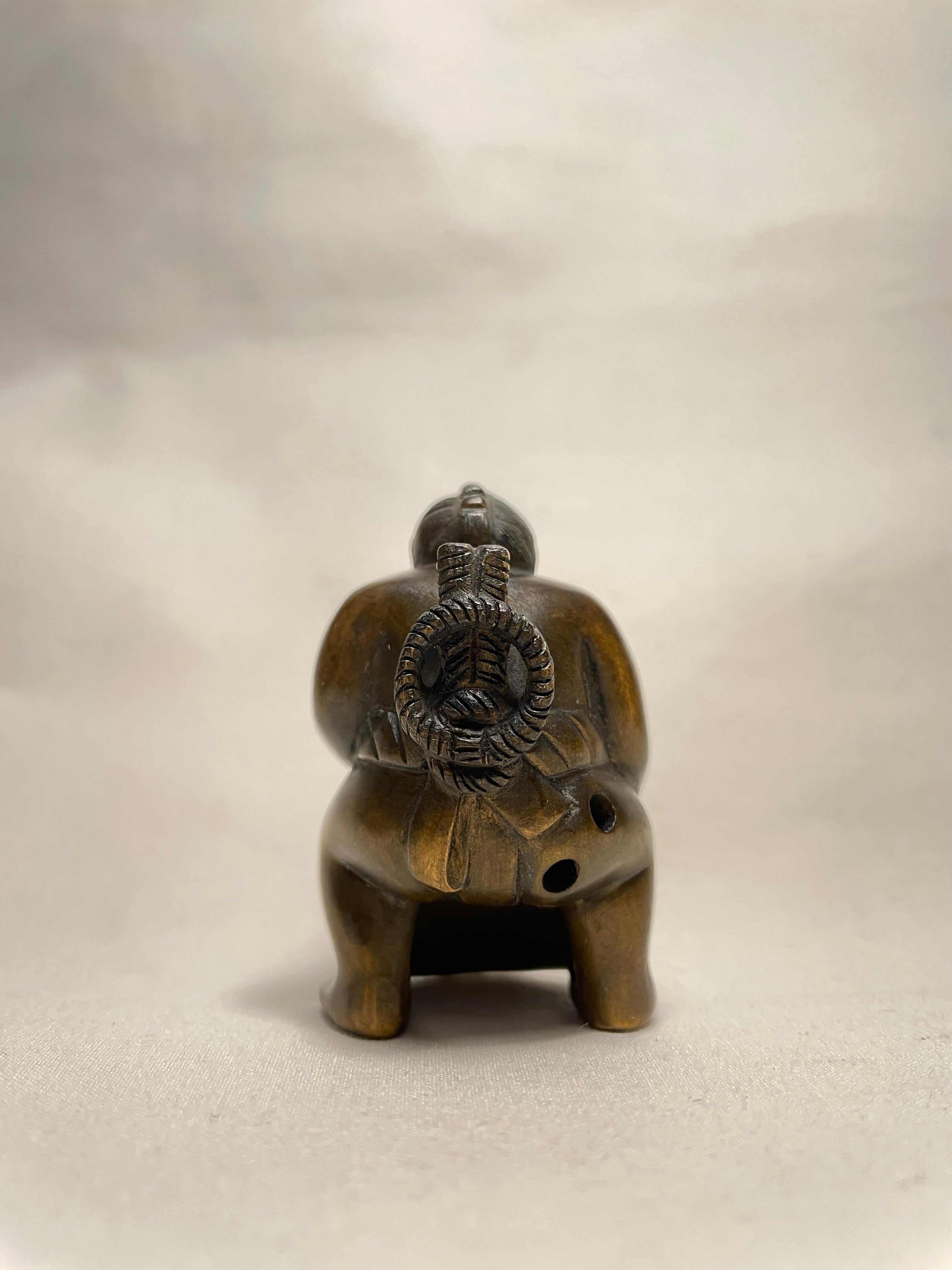 Hand-Carved Antique Japanese Wooden Netsuke 'Sumo' 1920s 