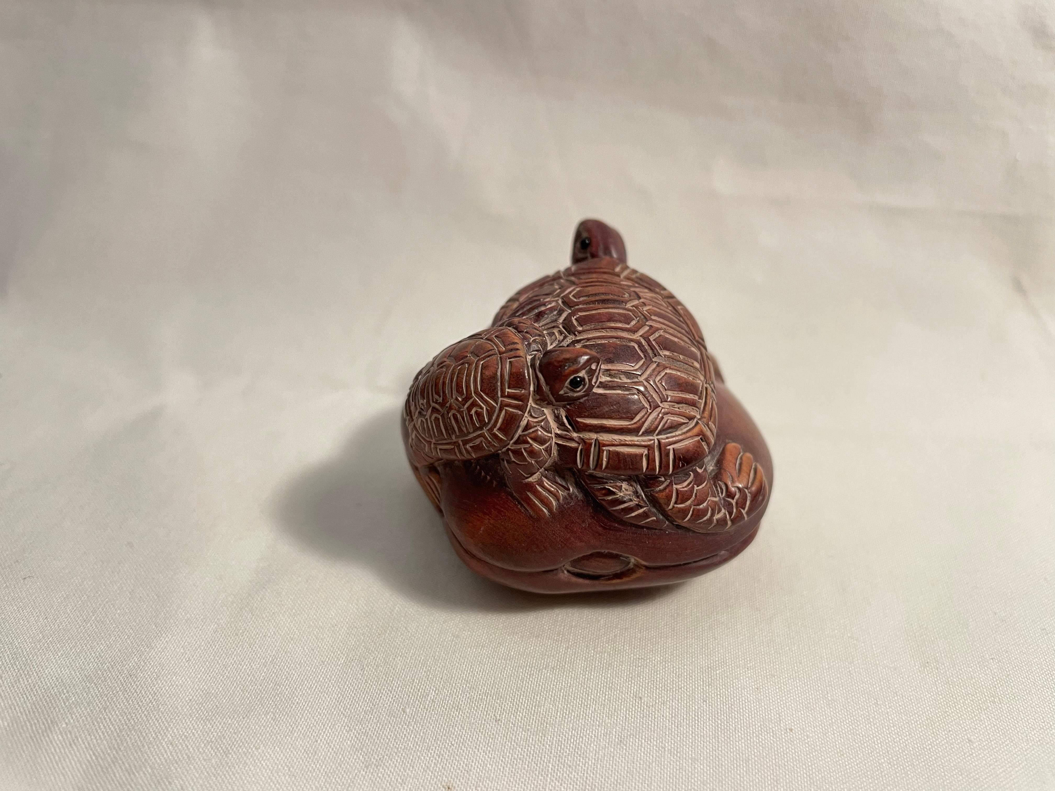 Taisho Antique Japanese Wooden Netsuke 'Turtles and Shell', 1920s