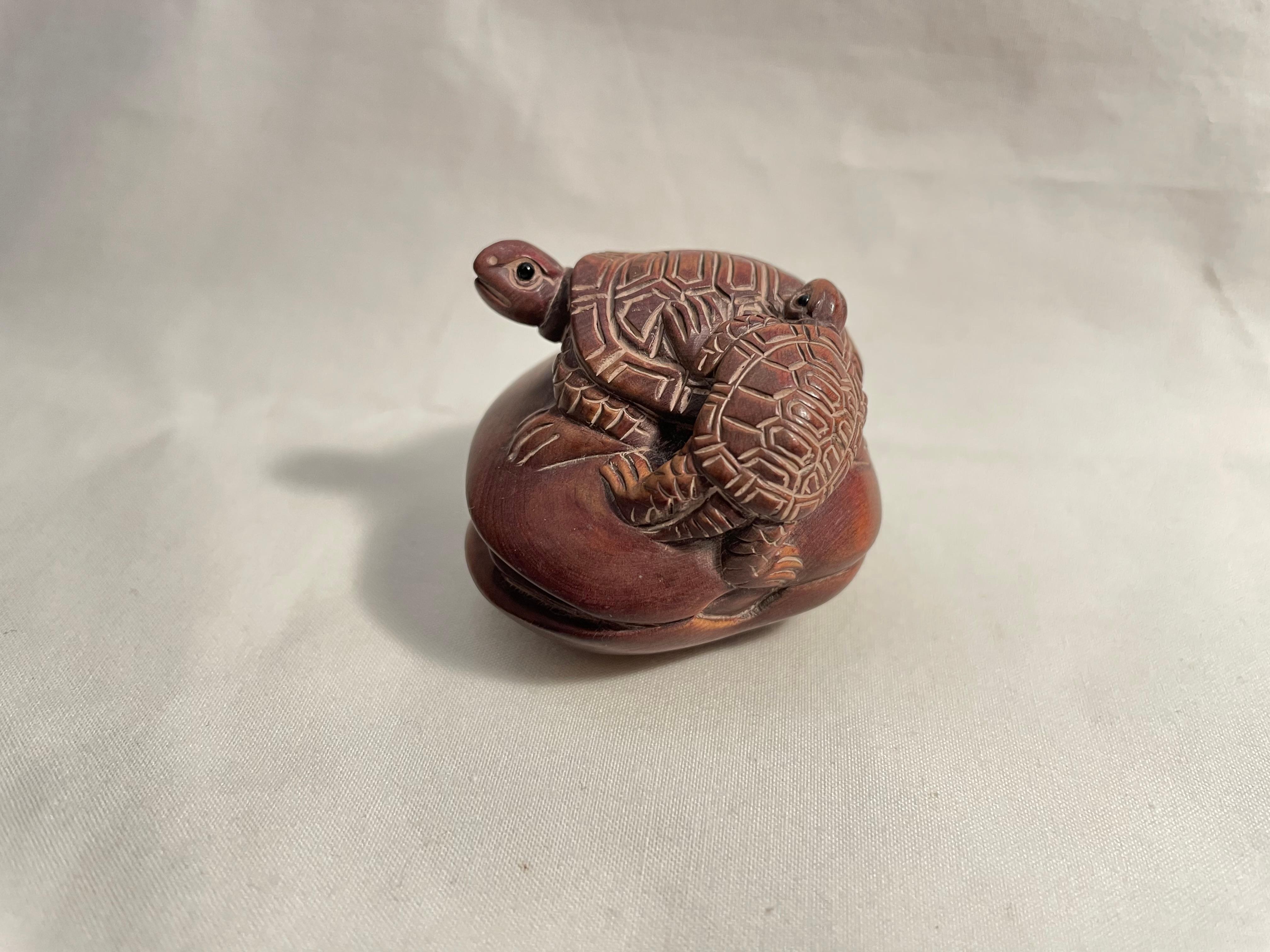Hand-Carved Antique Japanese Wooden Netsuke 'Turtles and Shell', 1920s