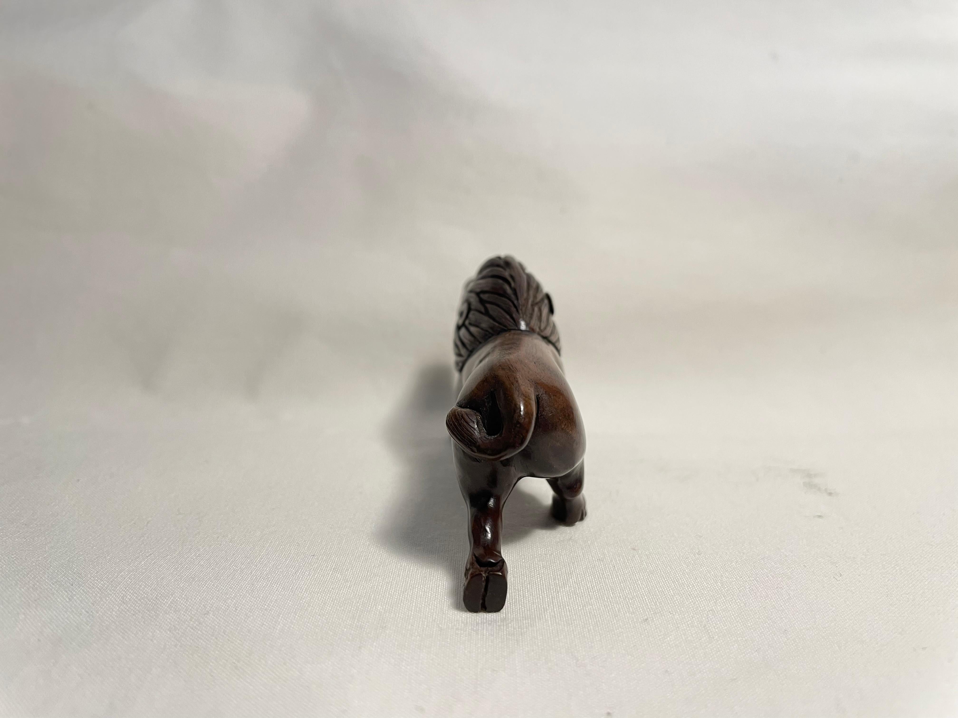 Antique Japanese Wooden Netsuke 'Wild Boar' 1960s In Good Condition For Sale In Paris, FR