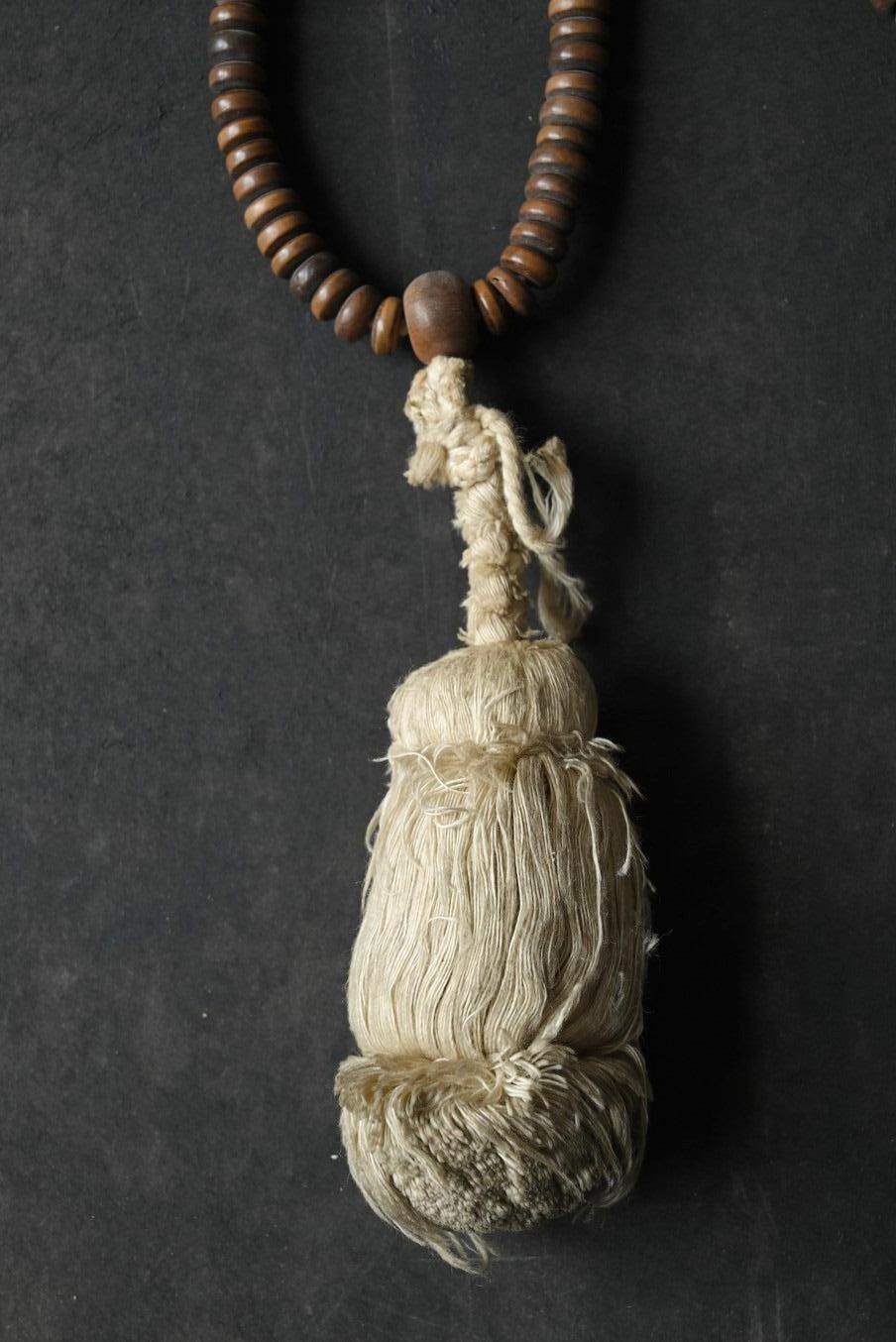 Antike japanische Gebetsperlen aus Holz / Wandbehang / 1800er Jahre im Angebot 3