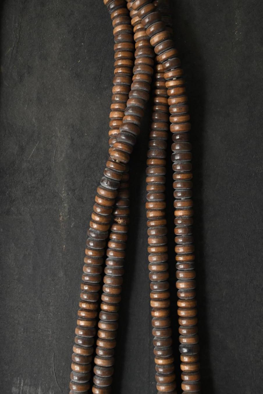 Antike japanische Gebetsperlen aus Holz / Wandbehang / 1800er Jahre im Angebot 6
