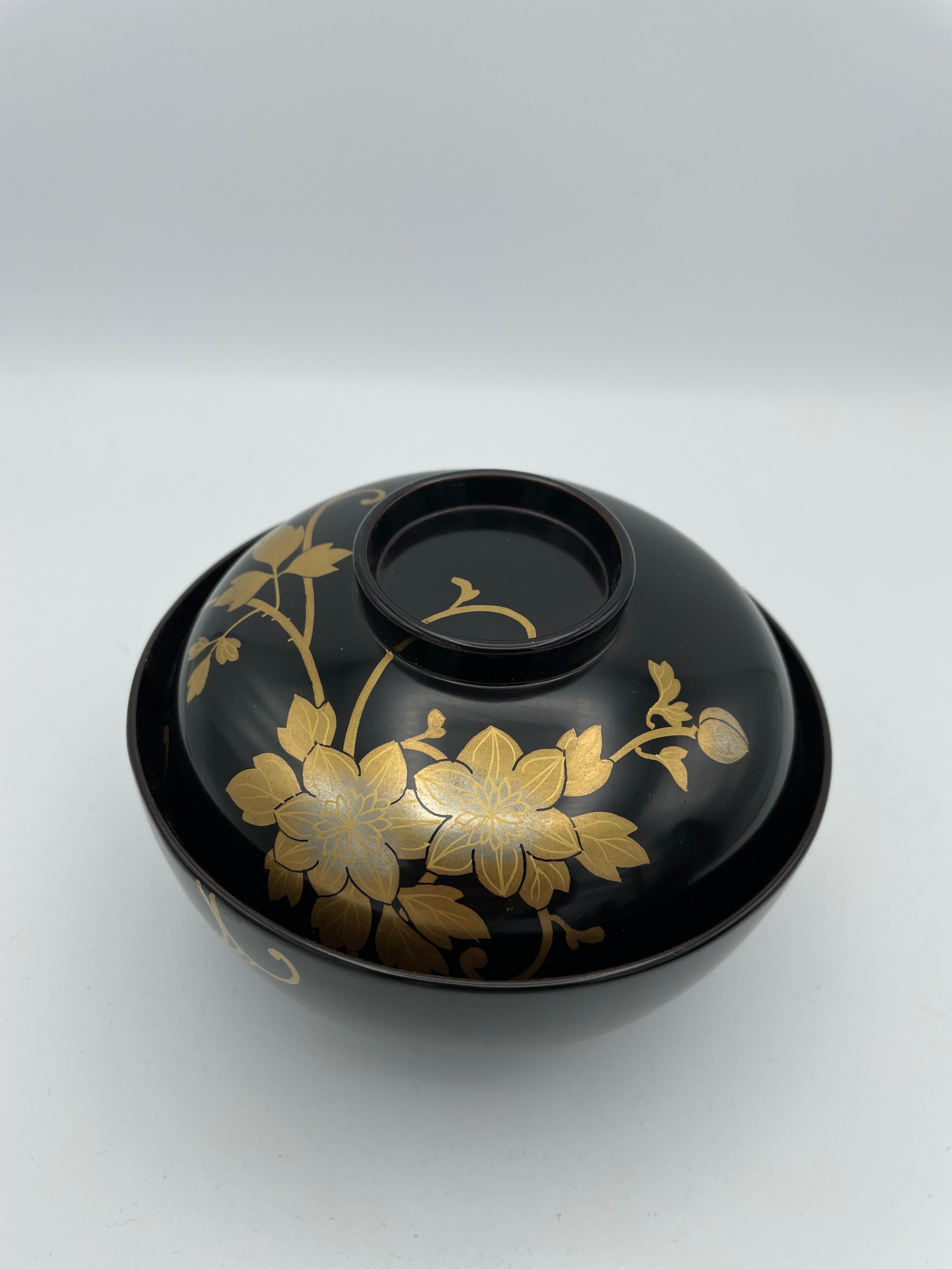 Antique Japanese Wooden Soup-Bowl with Wajima-Nuri, Japanese Lacquerware 1930s In Good Condition For Sale In Paris, FR