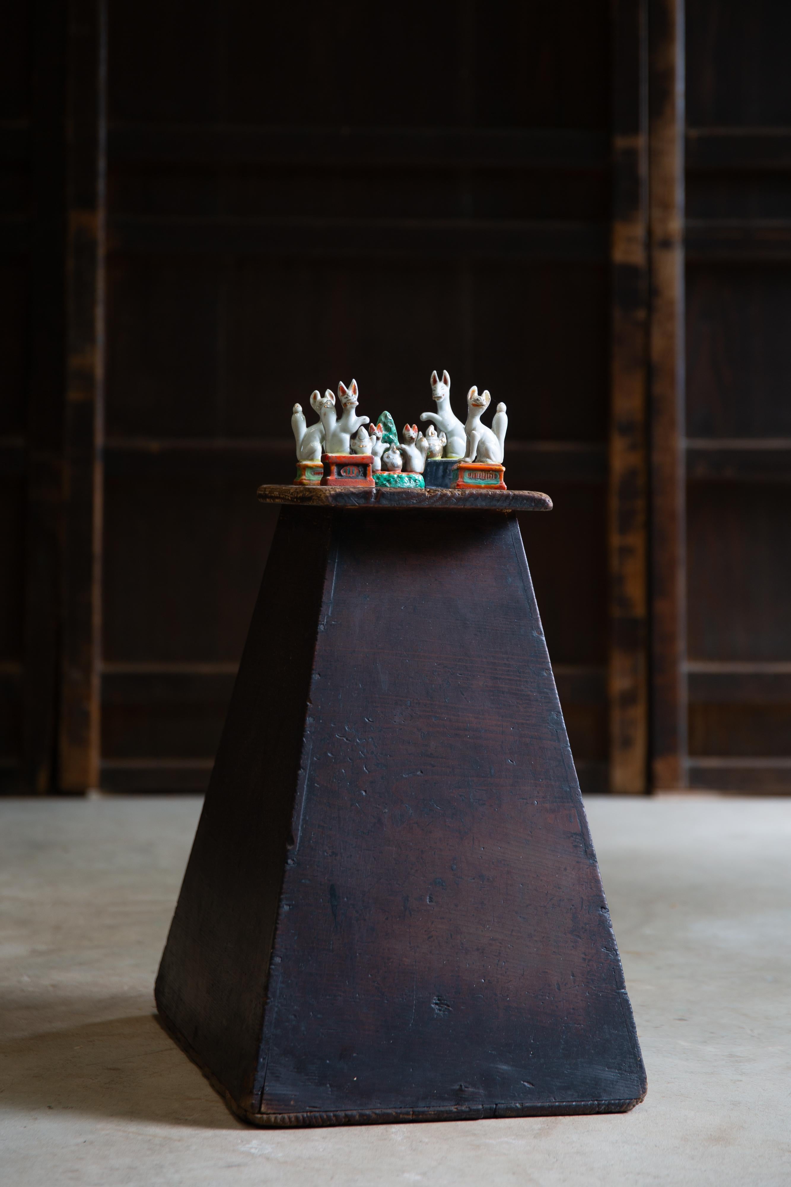 Antiker japanischer Trittschemel aus Holz, Fumidai wabi sabi organic mingei (Japanisch) im Angebot