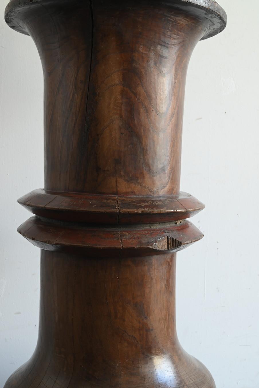 Antique Japanese wooden temple pillar object / 19th century / large decoration For Sale 5