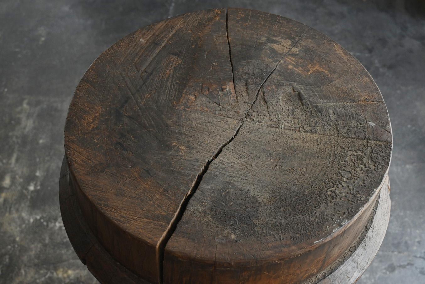 Antique Japanese wooden temple pillar object / 19th century / large decoration For Sale 7
