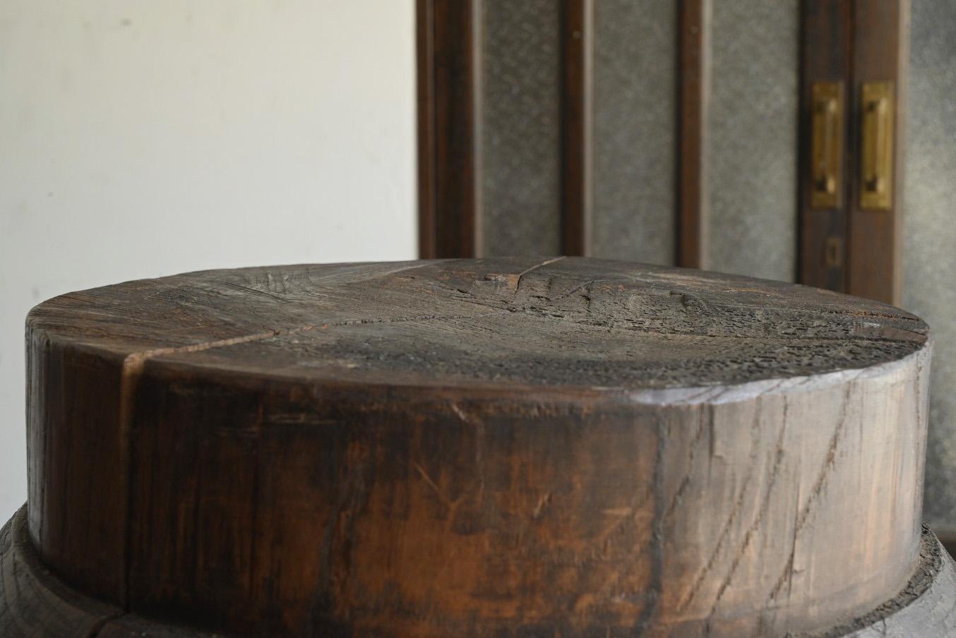 Antique Japanese wooden temple pillar object / 19th century / large decoration For Sale 8
