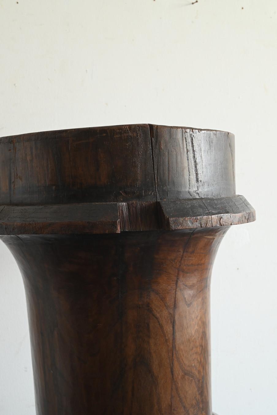 Antique Japanese wooden temple pillar object / 19th century / large decoration For Sale 2