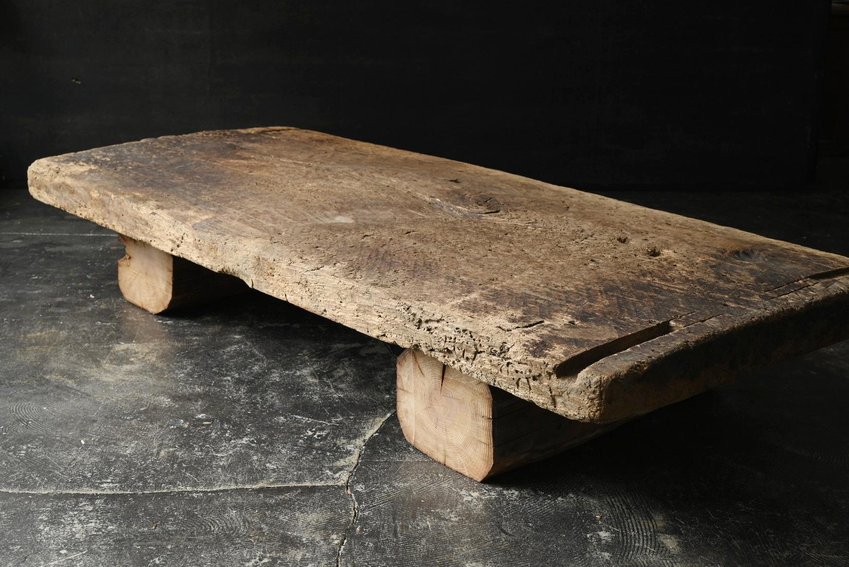 Ancienne table basse japonaise wabi-sabi en bois / 1868-1920 / table de canapé en vente 2