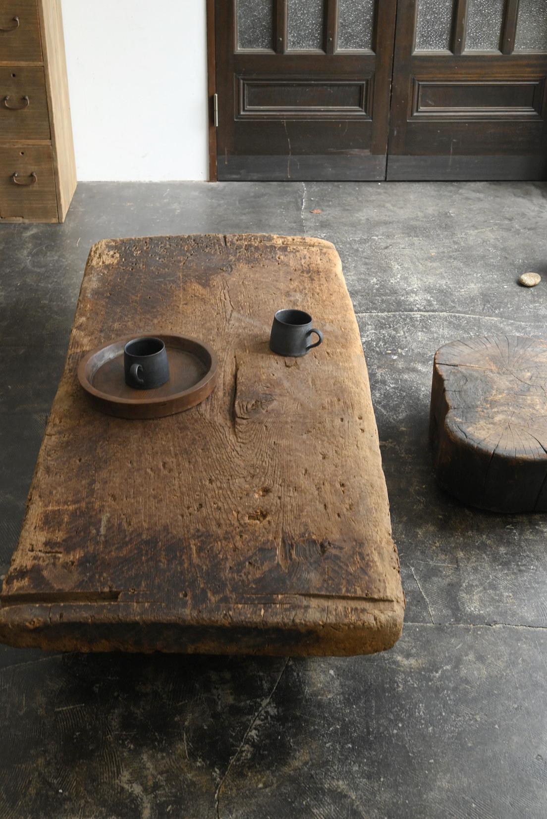 Ancienne table basse japonaise wabi-sabi en bois / 1868-1920 / table de canapé en vente 12