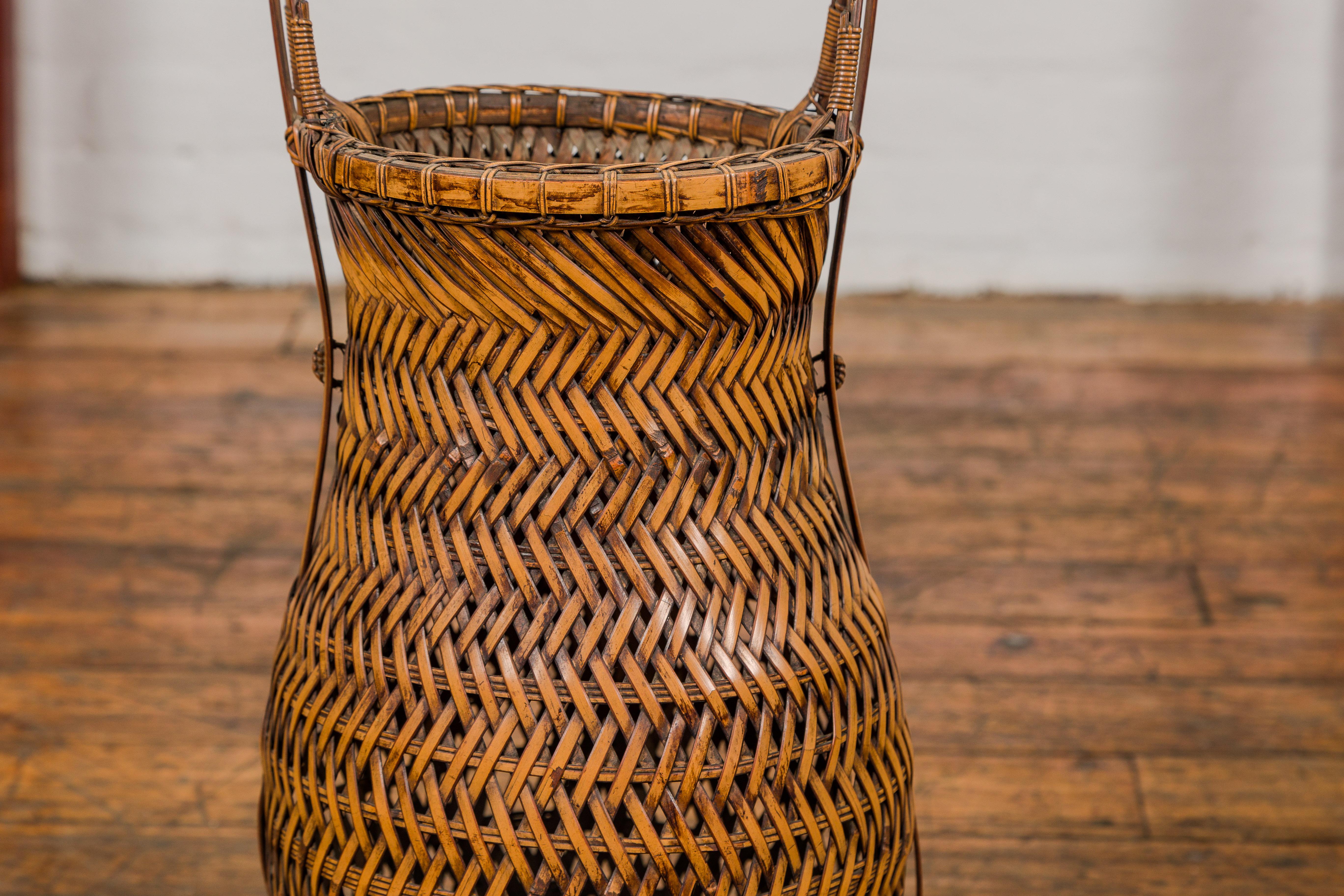 Antique Japanese Woven Bamboo Ikebana Basket with Large Handle, circa 1900 For Sale 2
