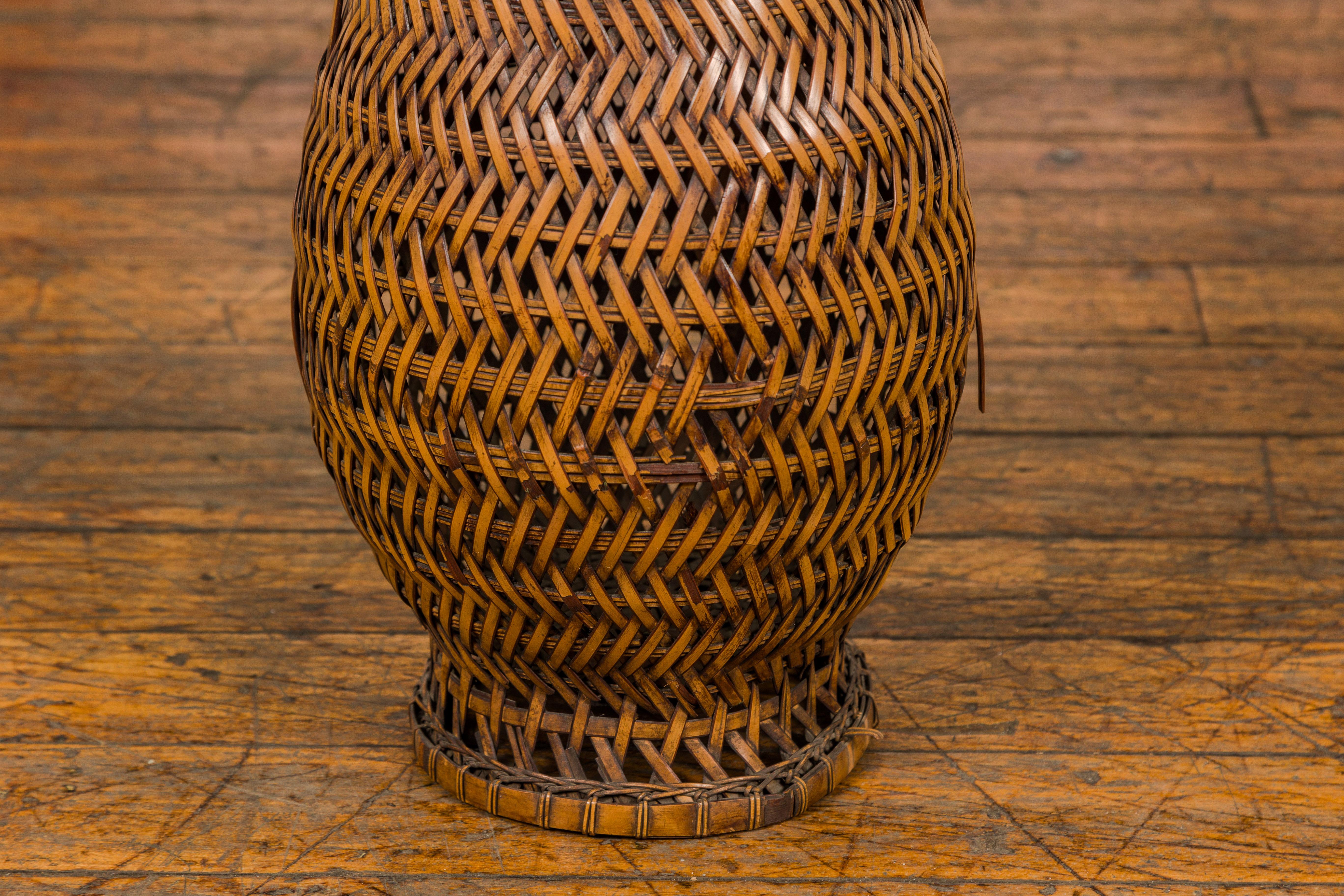 Antique Japanese Woven Bamboo Ikebana Basket with Large Handle, circa 1900 For Sale 4